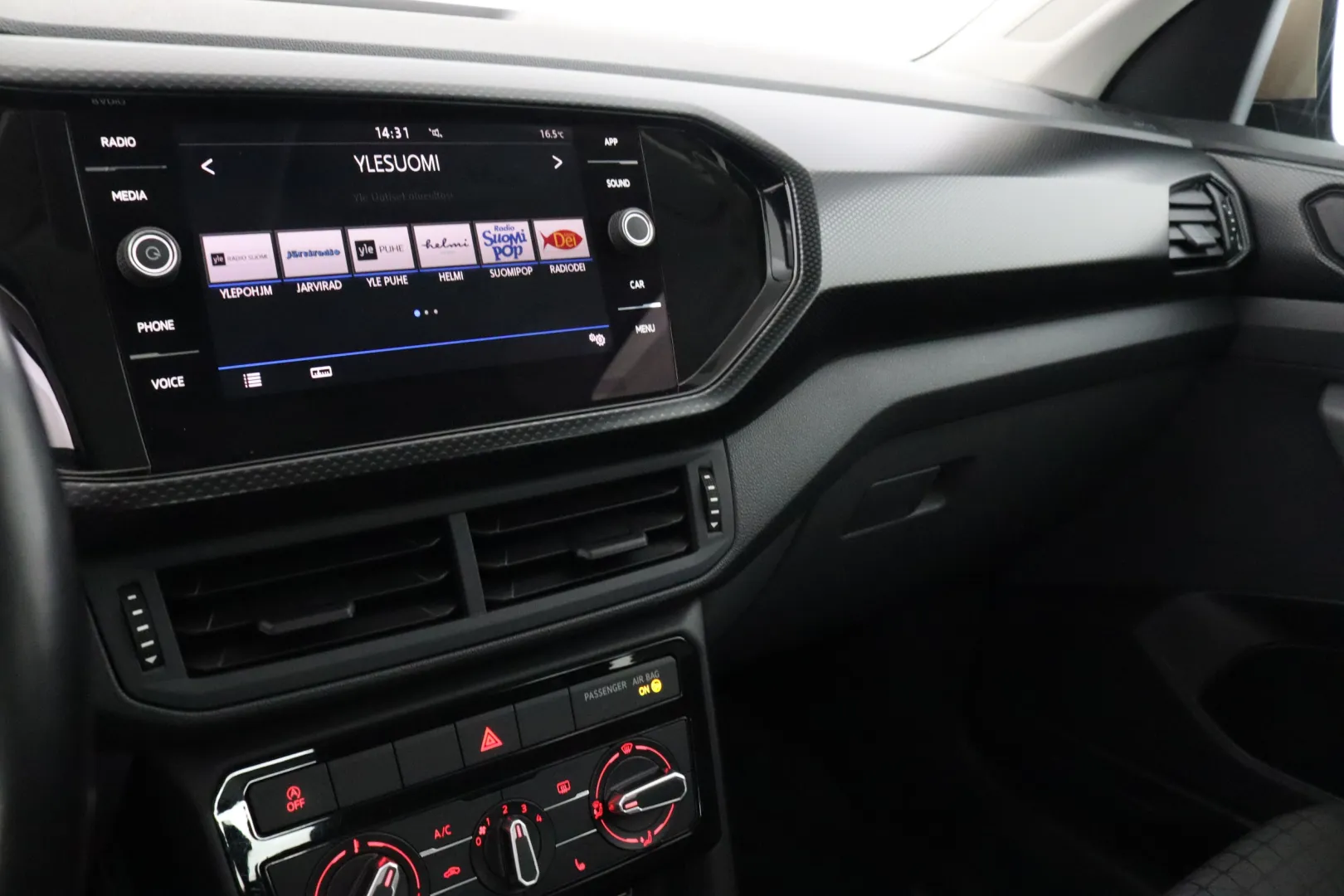 VOLKSWAGEN T-Cross CMR-778 carousel image