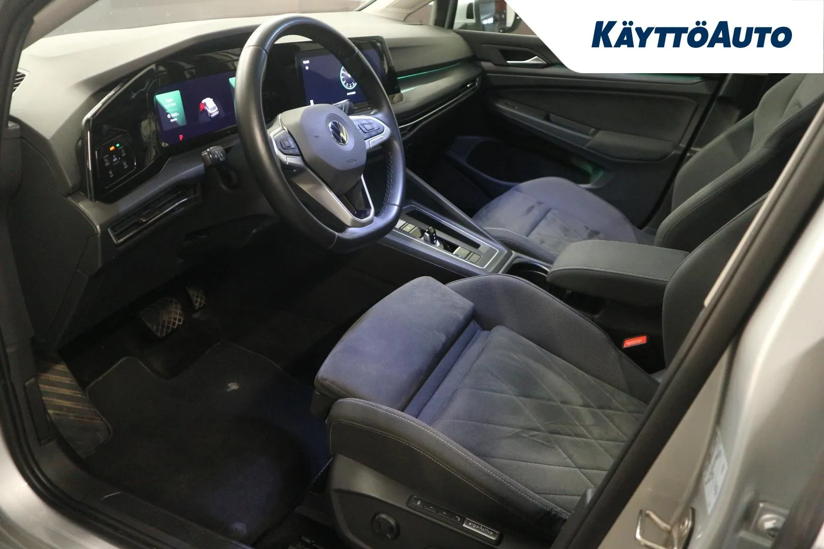 VOLKSWAGEN Golf IZM-391 carousel image