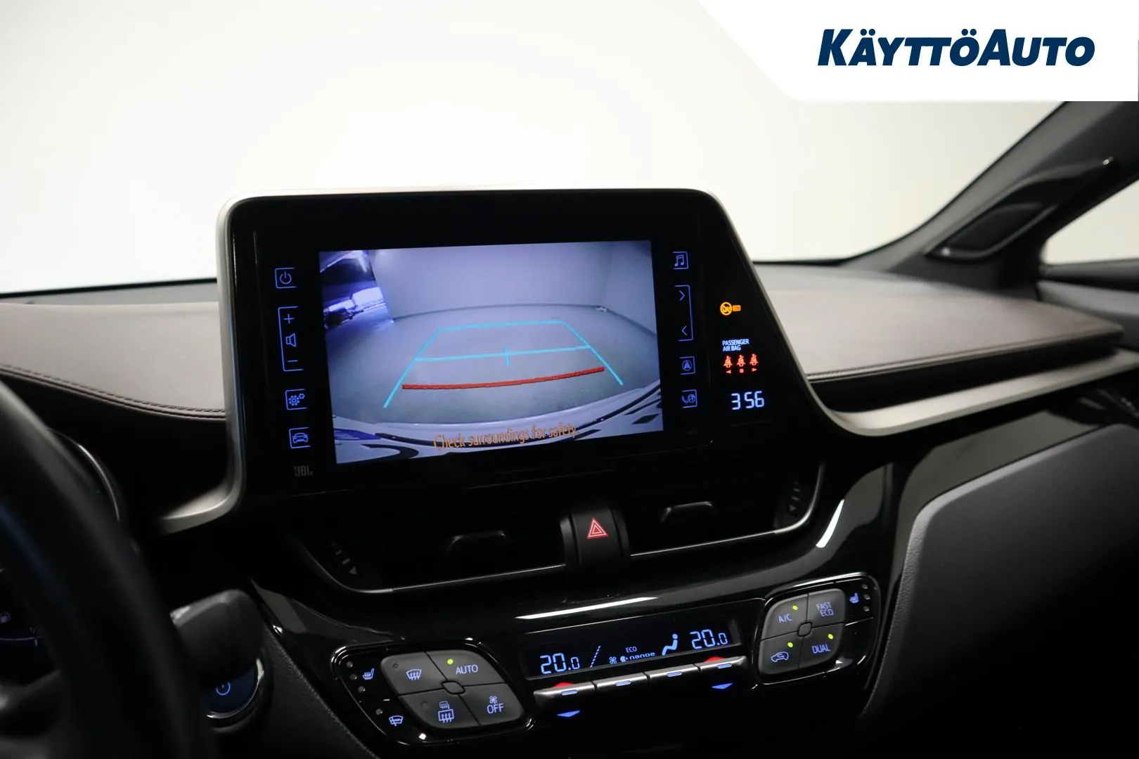 TOYOTA C-HR JKL-957 carousel image
