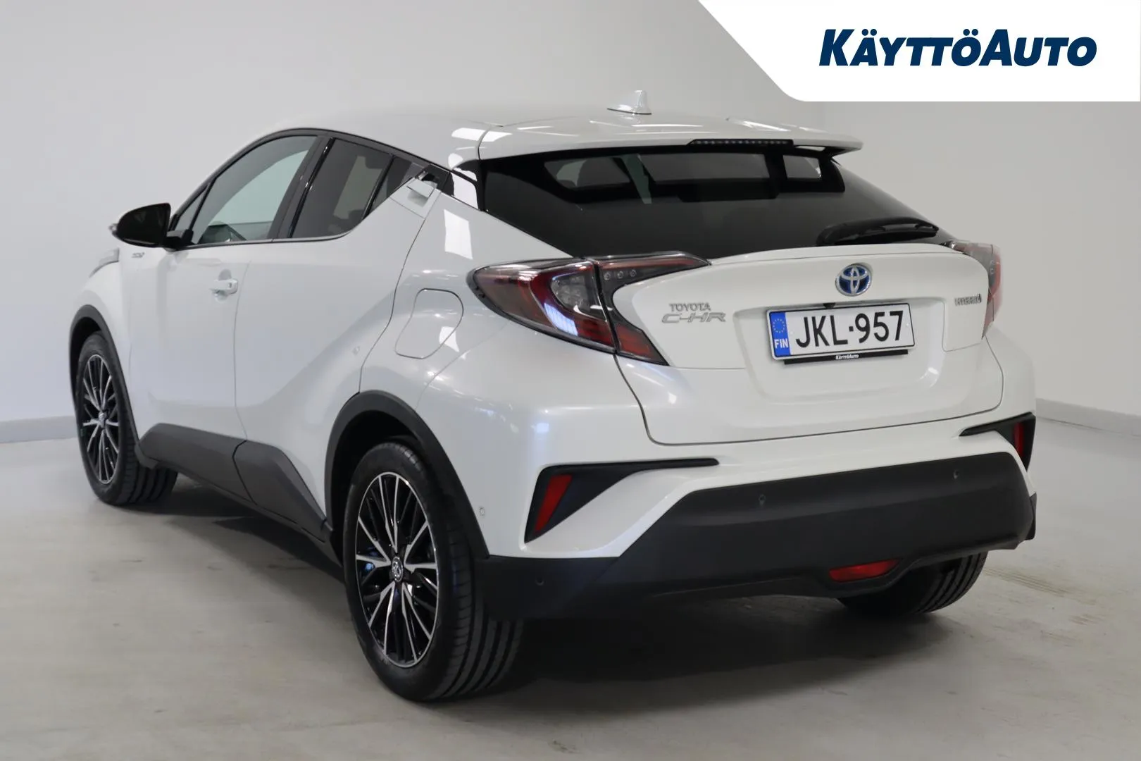 TOYOTA C-HR JKL-957 carousel image