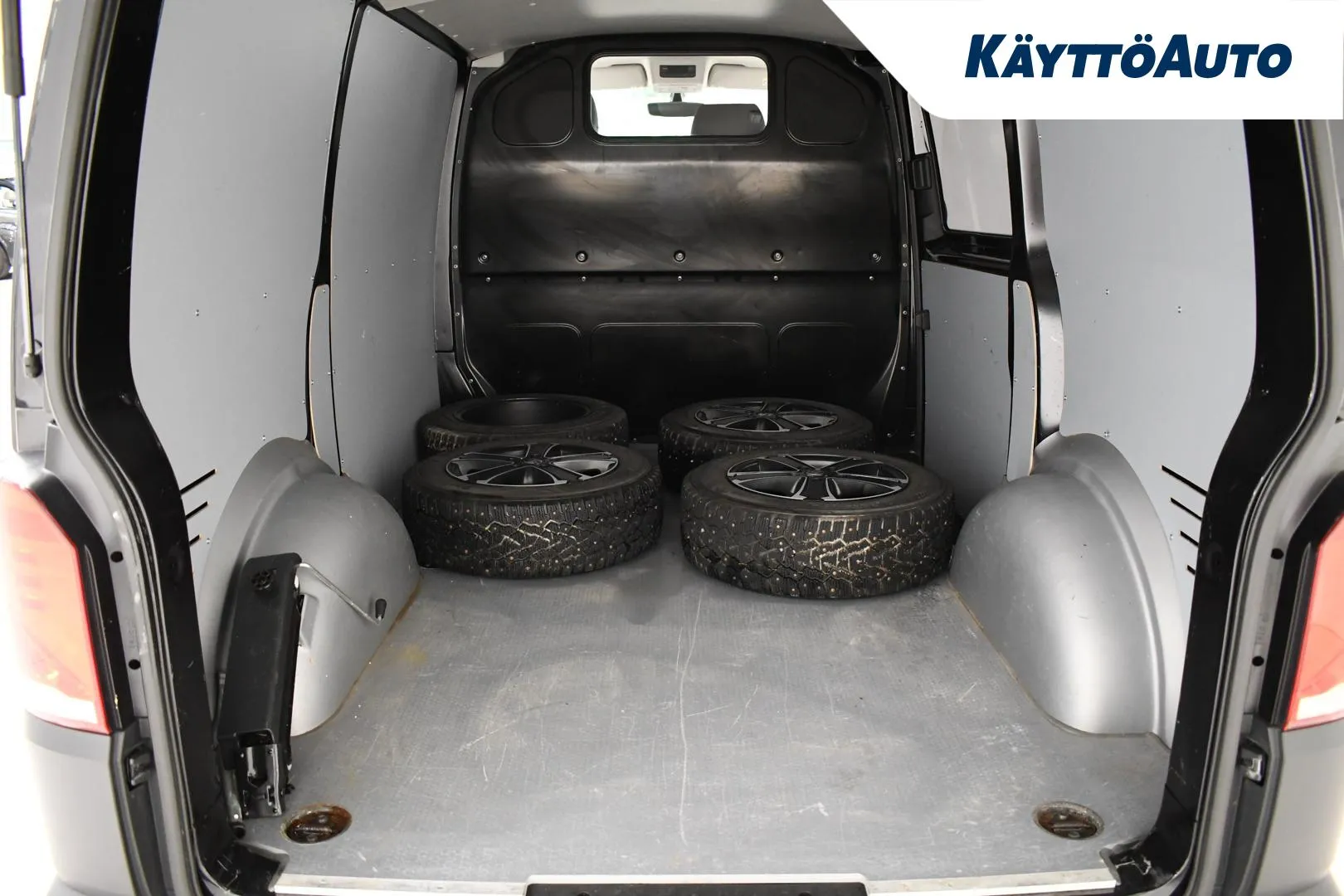 VOLKSWAGEN Transporter KUT-603 carousel image