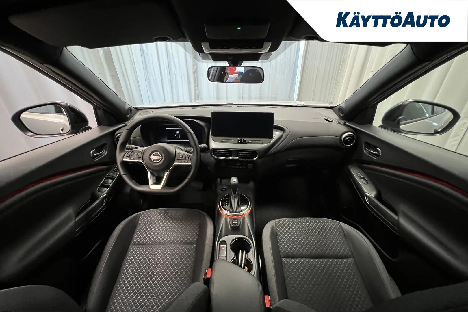 Nissan Juke XTJ-219 carousel image