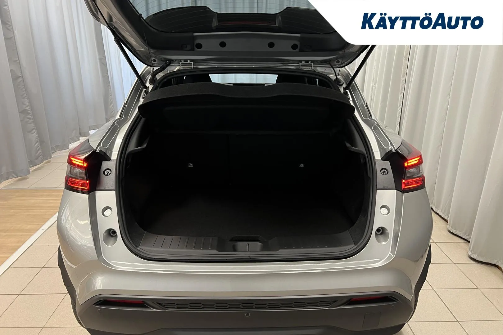 Nissan Juke XTJ-219 carousel image