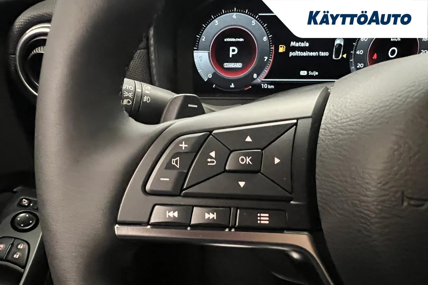 Nissan Juke XTJ-219 carousel image