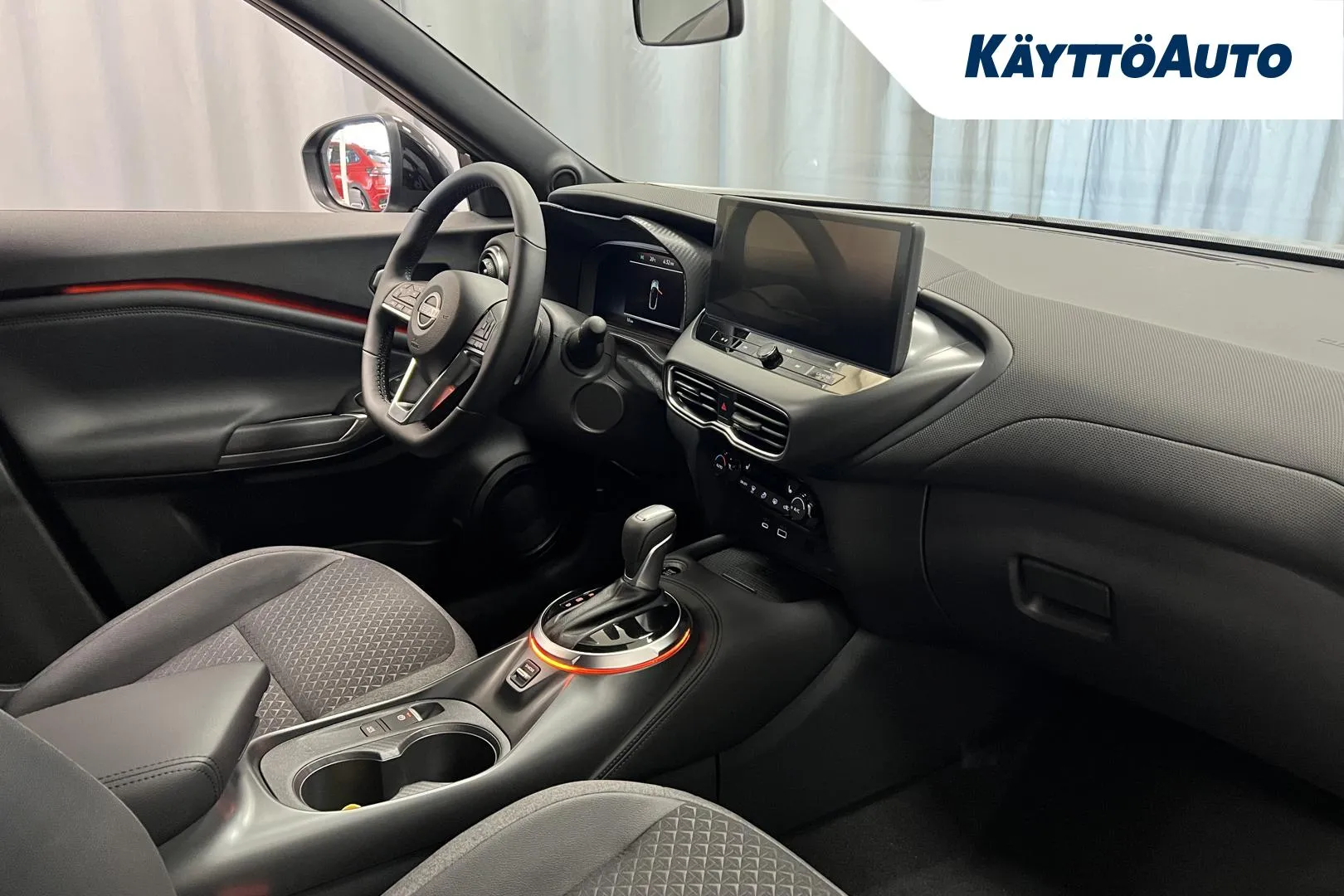 Nissan Juke XTJ-219 carousel image