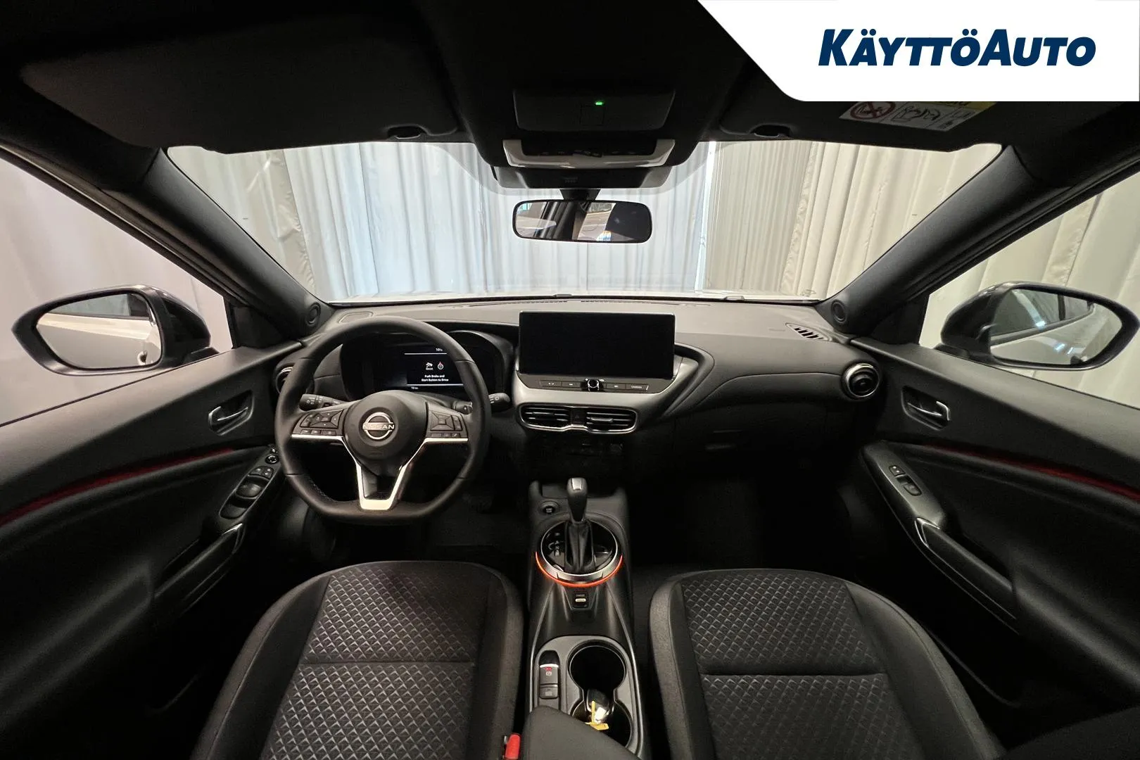 Nissan Juke XTJ-219 carousel image
