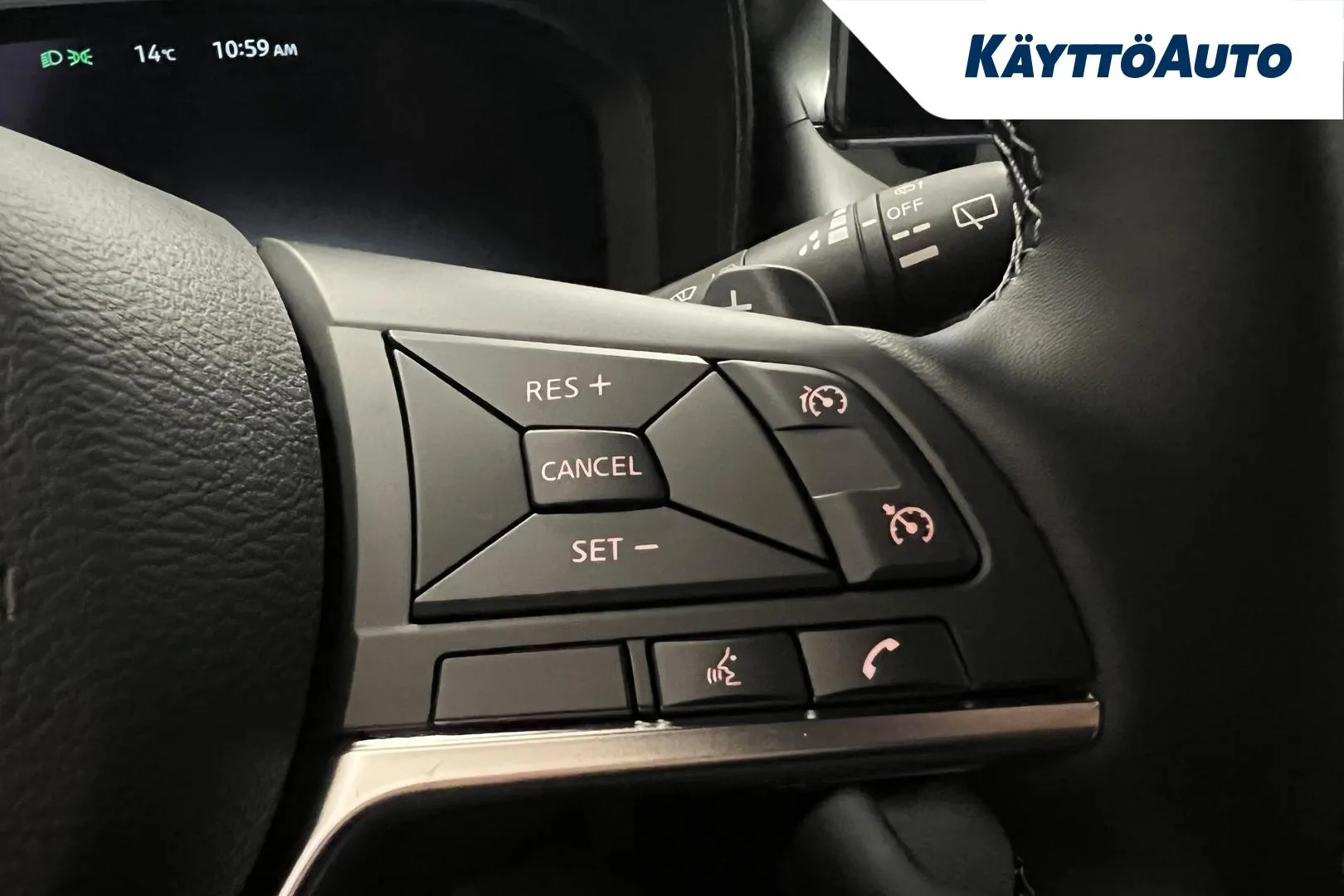 Nissan Juke XTJ-219 carousel image