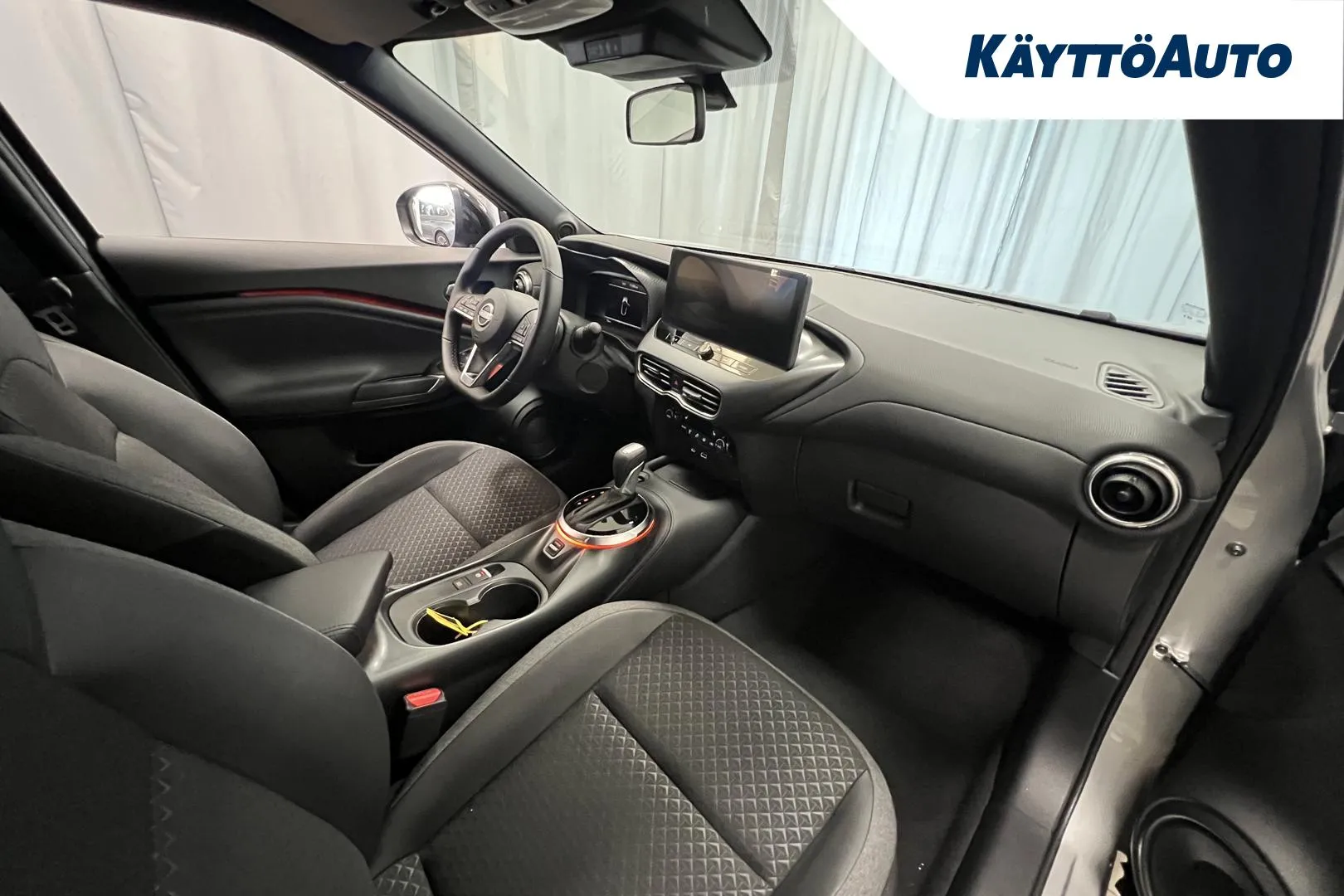 Nissan Juke XTJ-219 carousel image