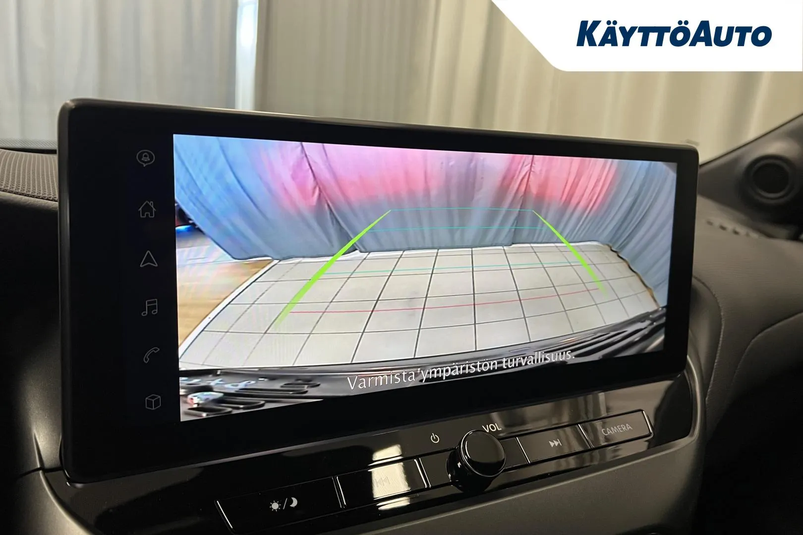 Nissan Juke XTJ-219 carousel image