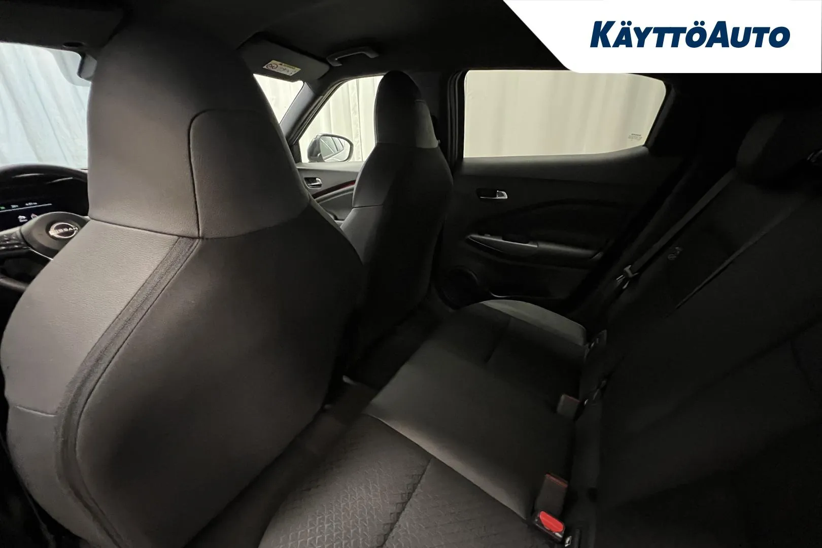 Nissan Juke XTJ-219 carousel image