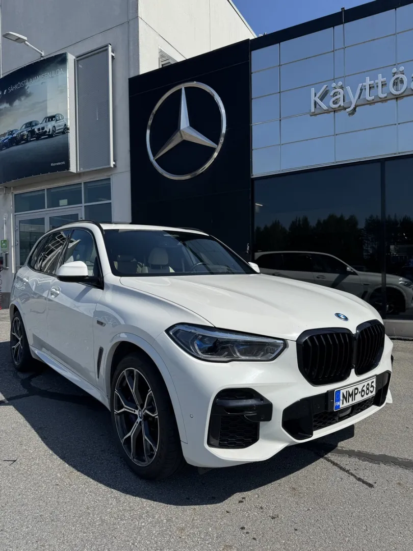 BMW X5 NMP-685 carousel image