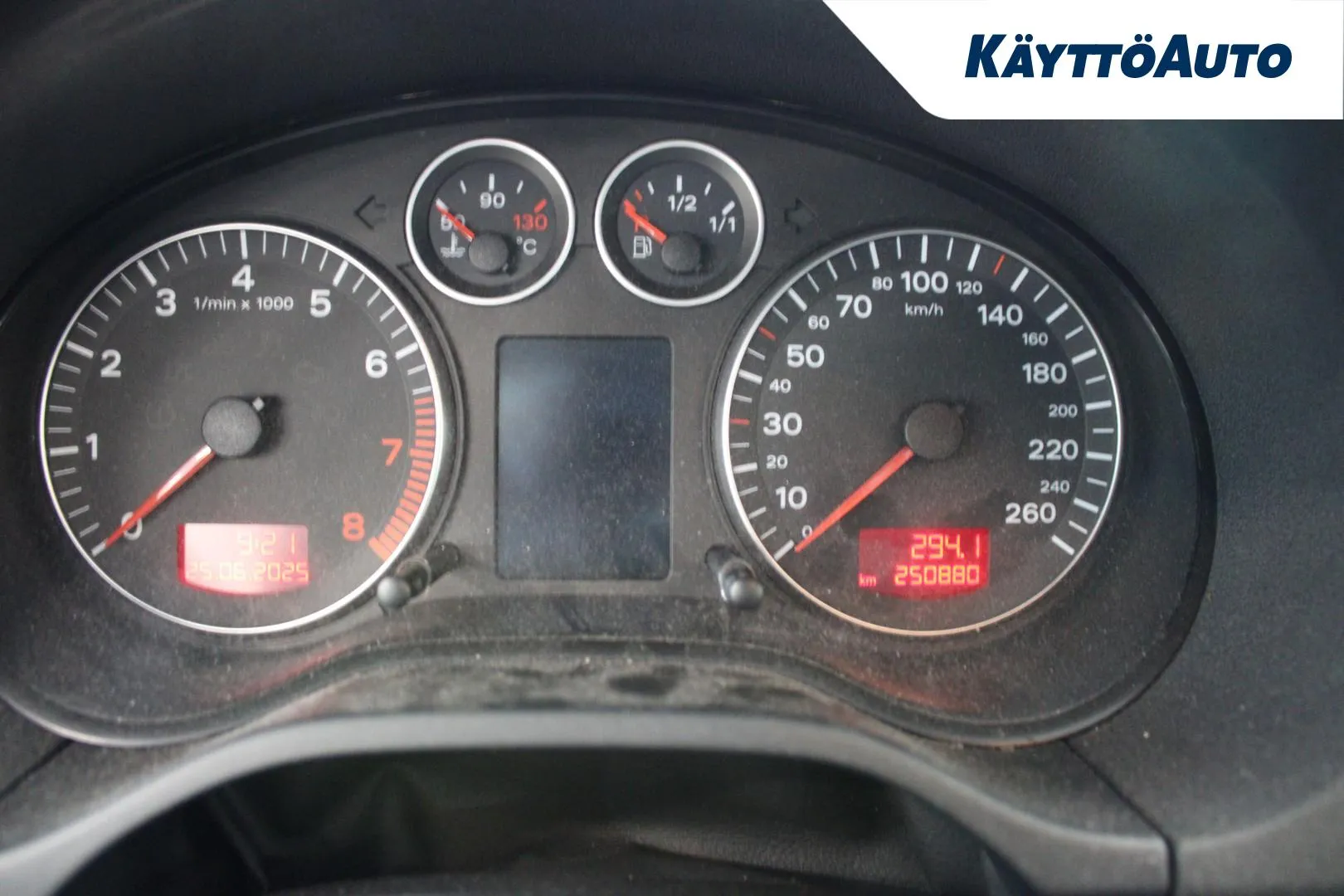AUDI A3 UCF-242 carousel image