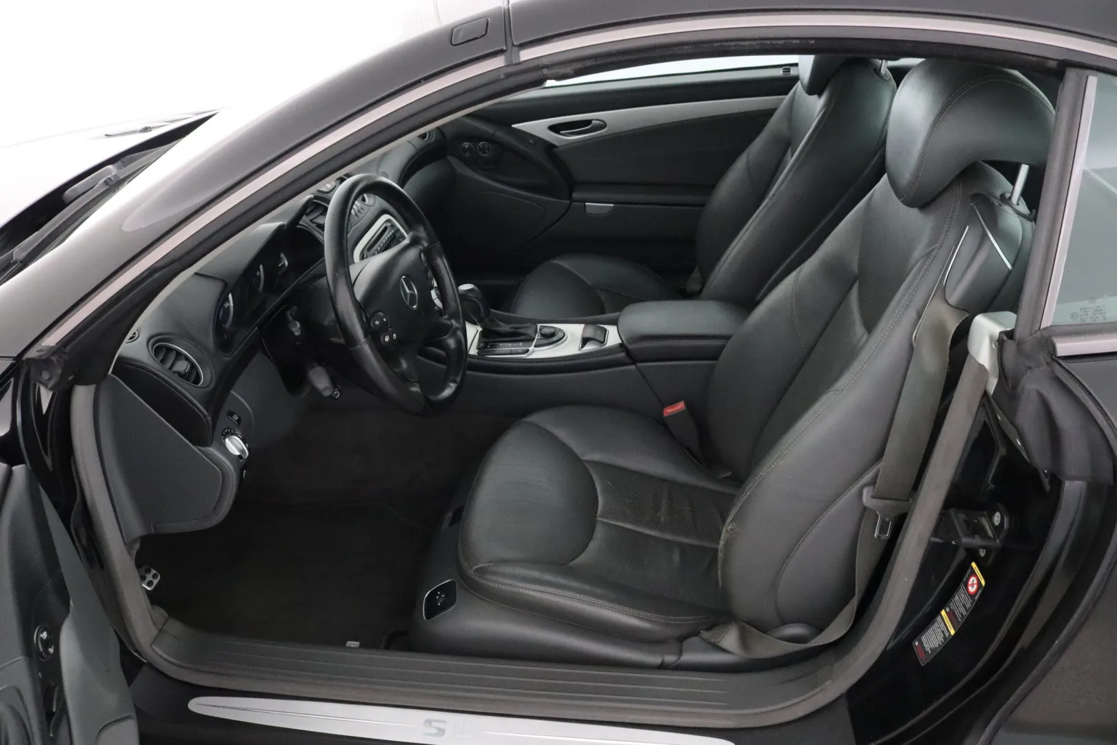MERCEDES-BENZ SL XNA-422 carousel image