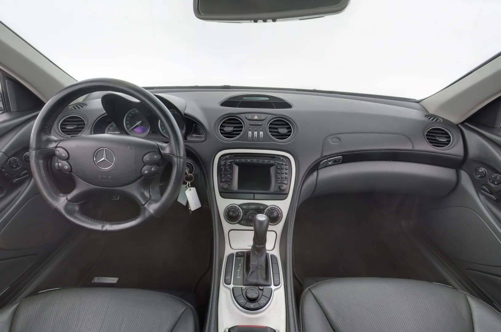 MERCEDES-BENZ SL XNA-422 carousel image