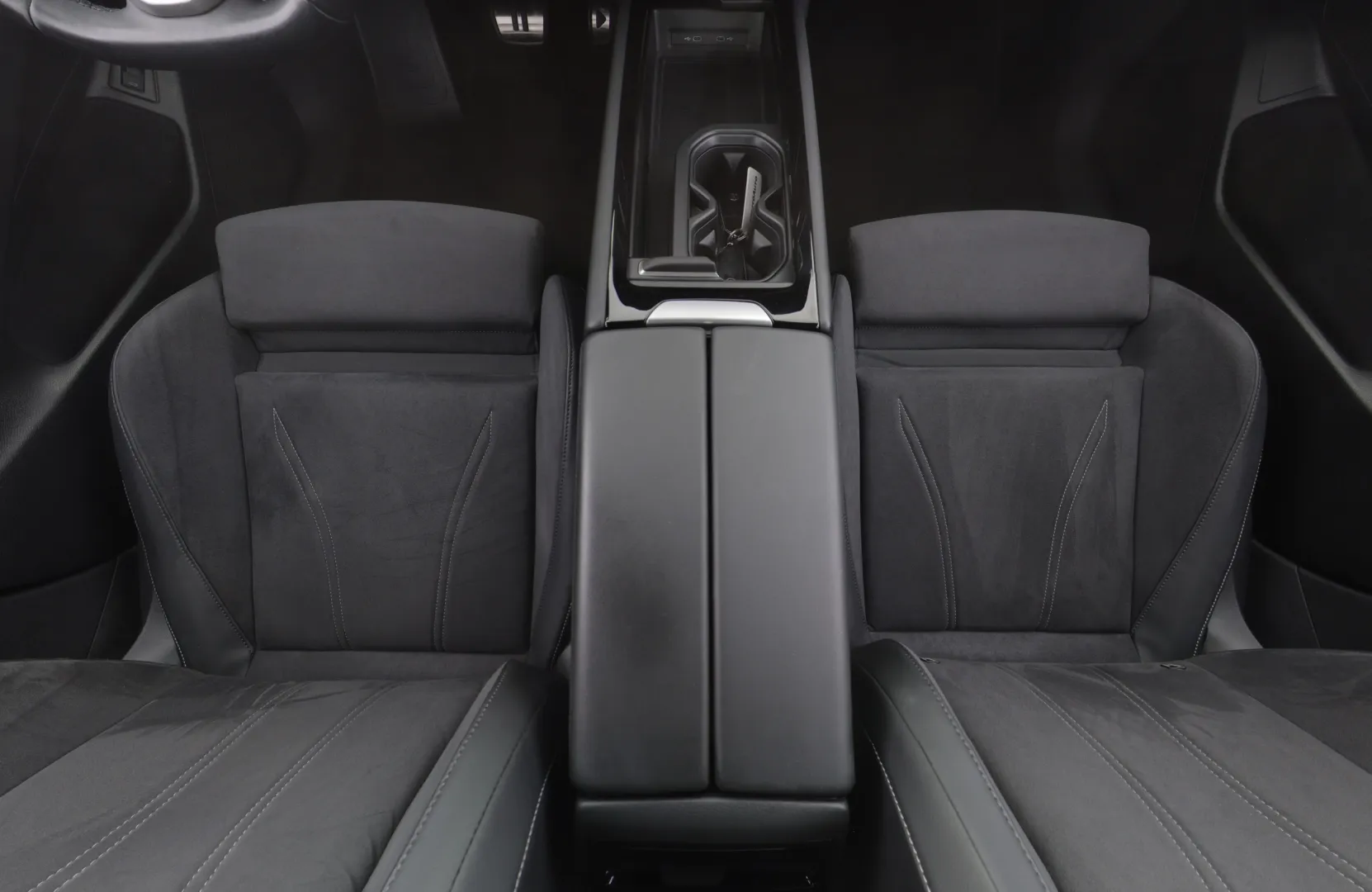 VOLKSWAGEN ID.7 RVP-586 carousel image
