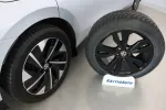 VOLKSWAGEN ID.7 RVP-586 carousel thumbs