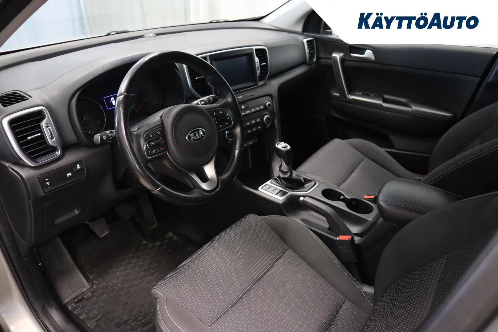 KIA Sportage UZX-165 carousel image