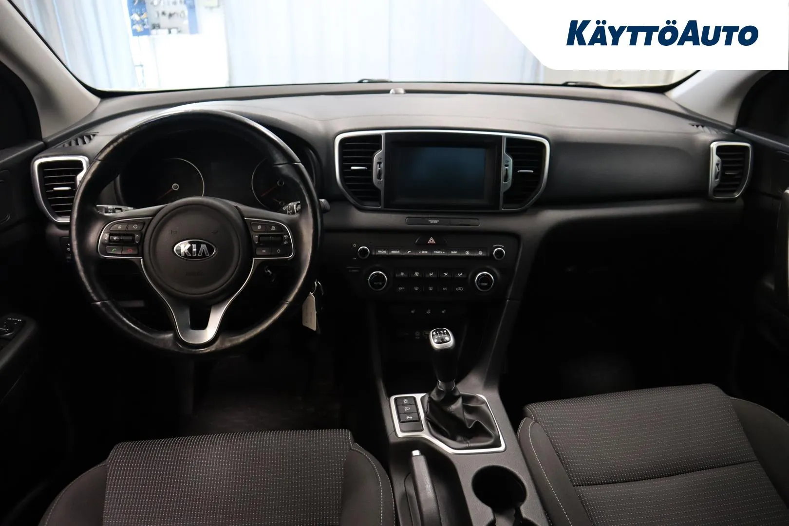 KIA Sportage UZX-165 carousel image