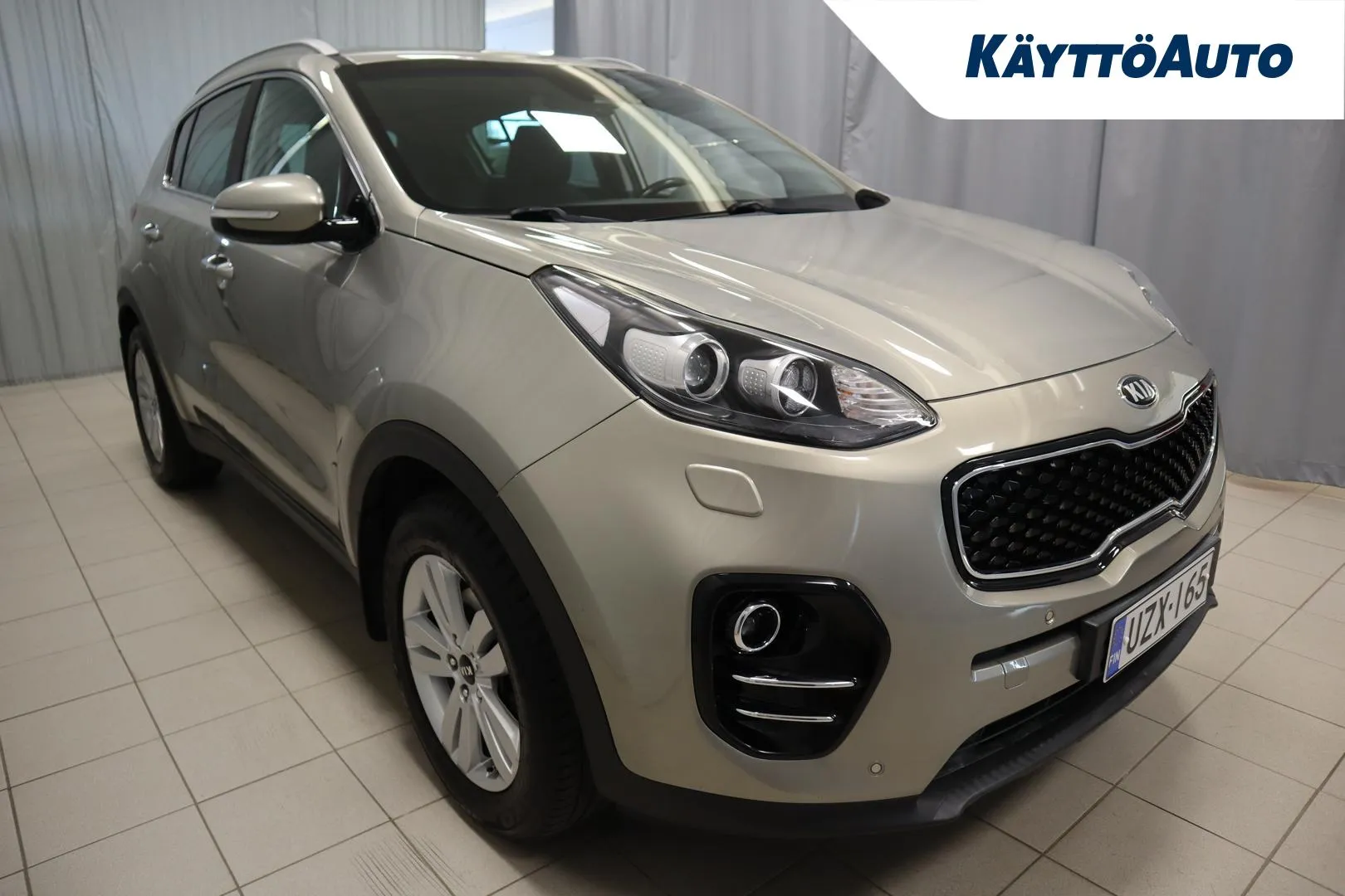 KIA Sportage UZX-165 carousel image