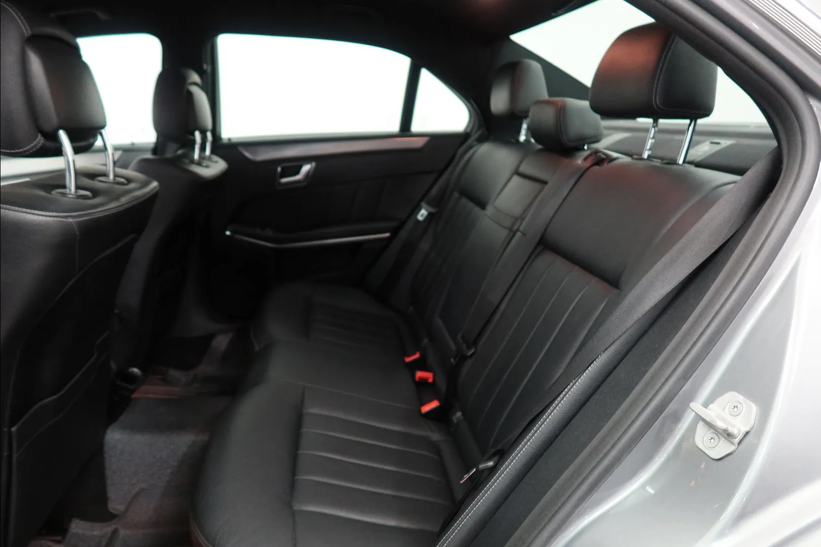 MERCEDES-BENZ E GLN-751 carousel image