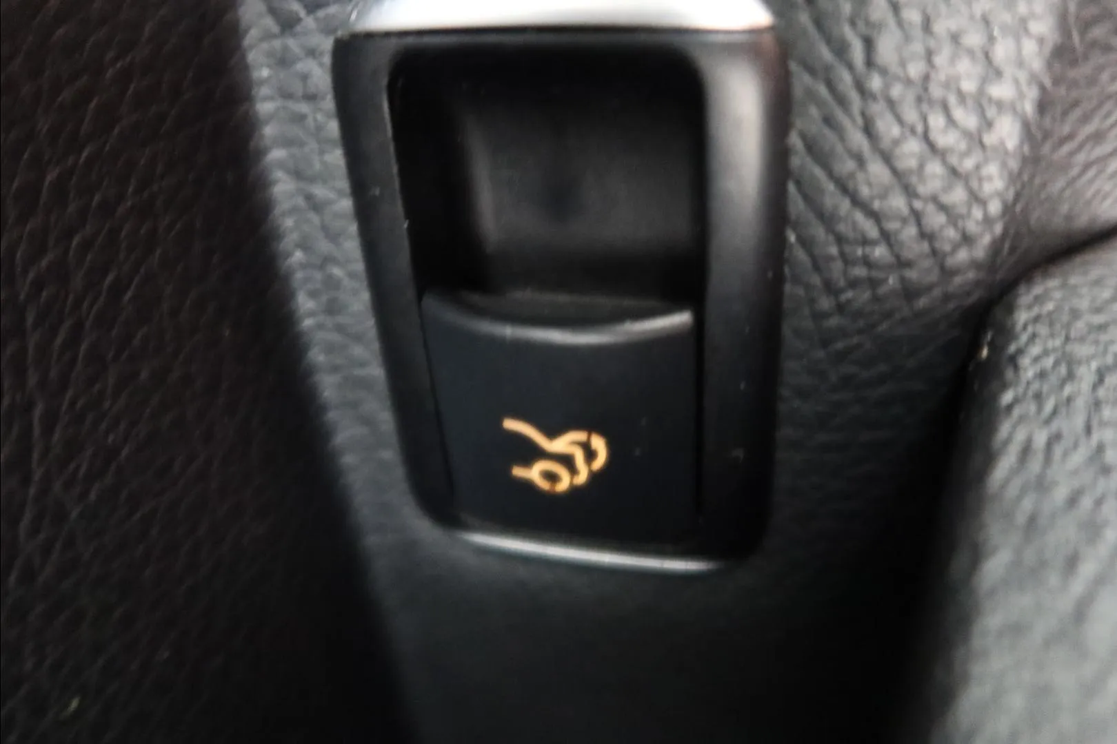 MERCEDES-BENZ E GLN-751 carousel image