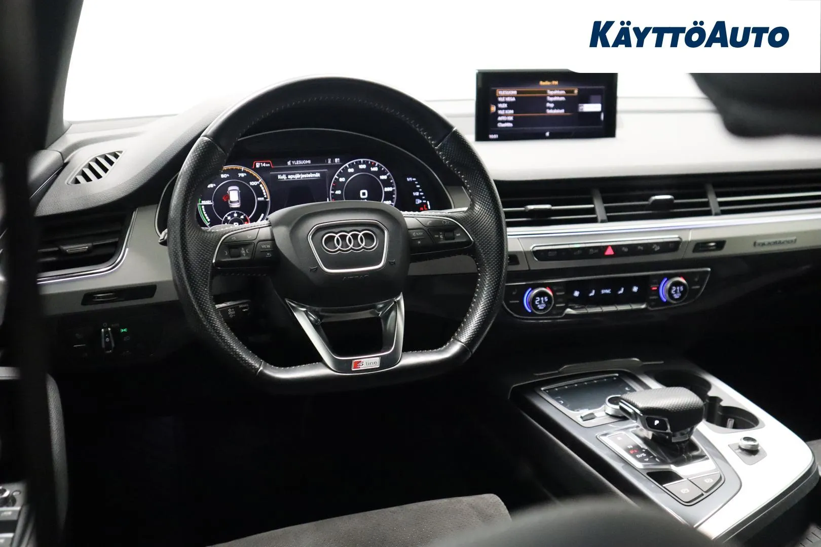 AUDI Q7 ZLU-342 carousel image