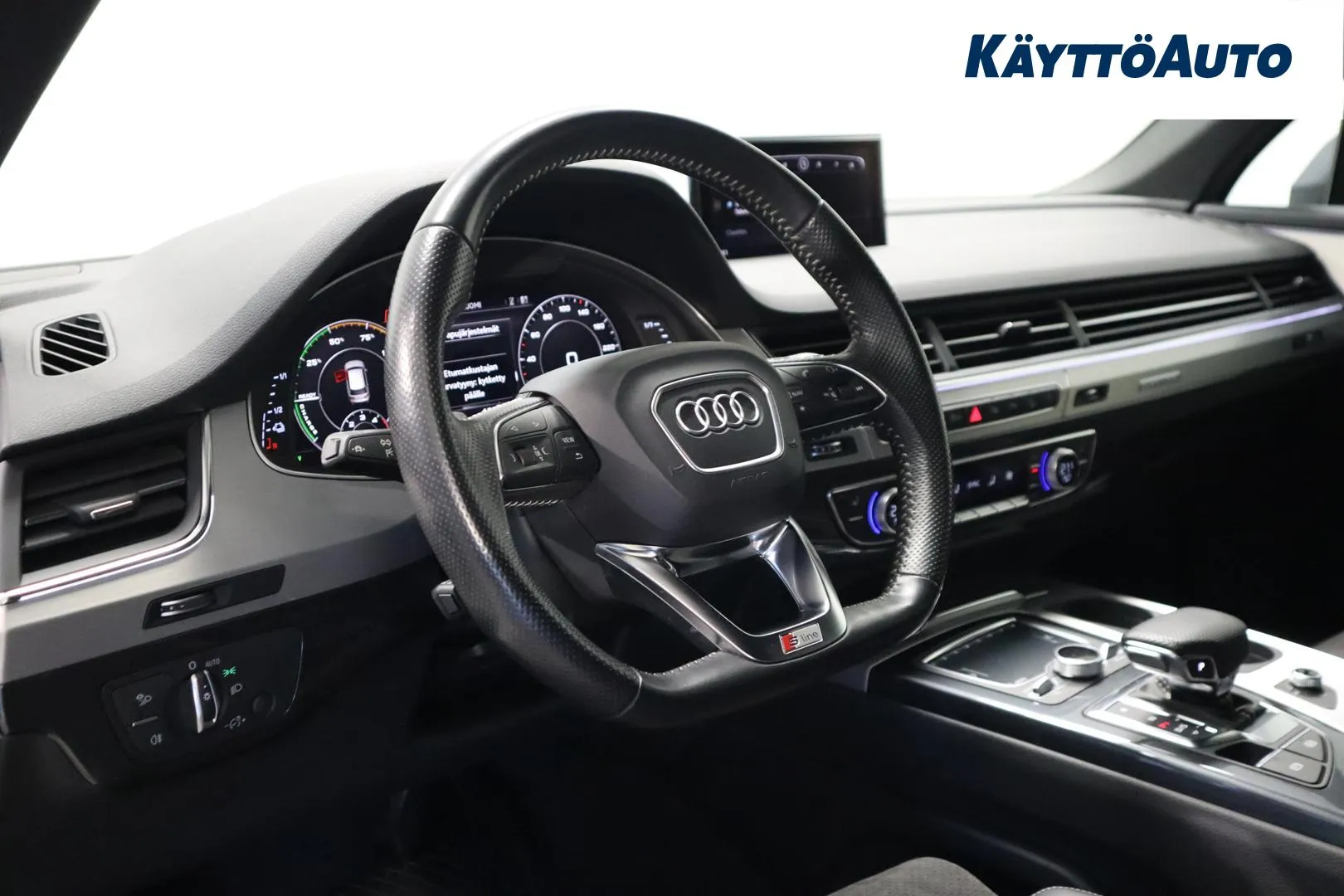 AUDI Q7 ZLU-342 carousel image