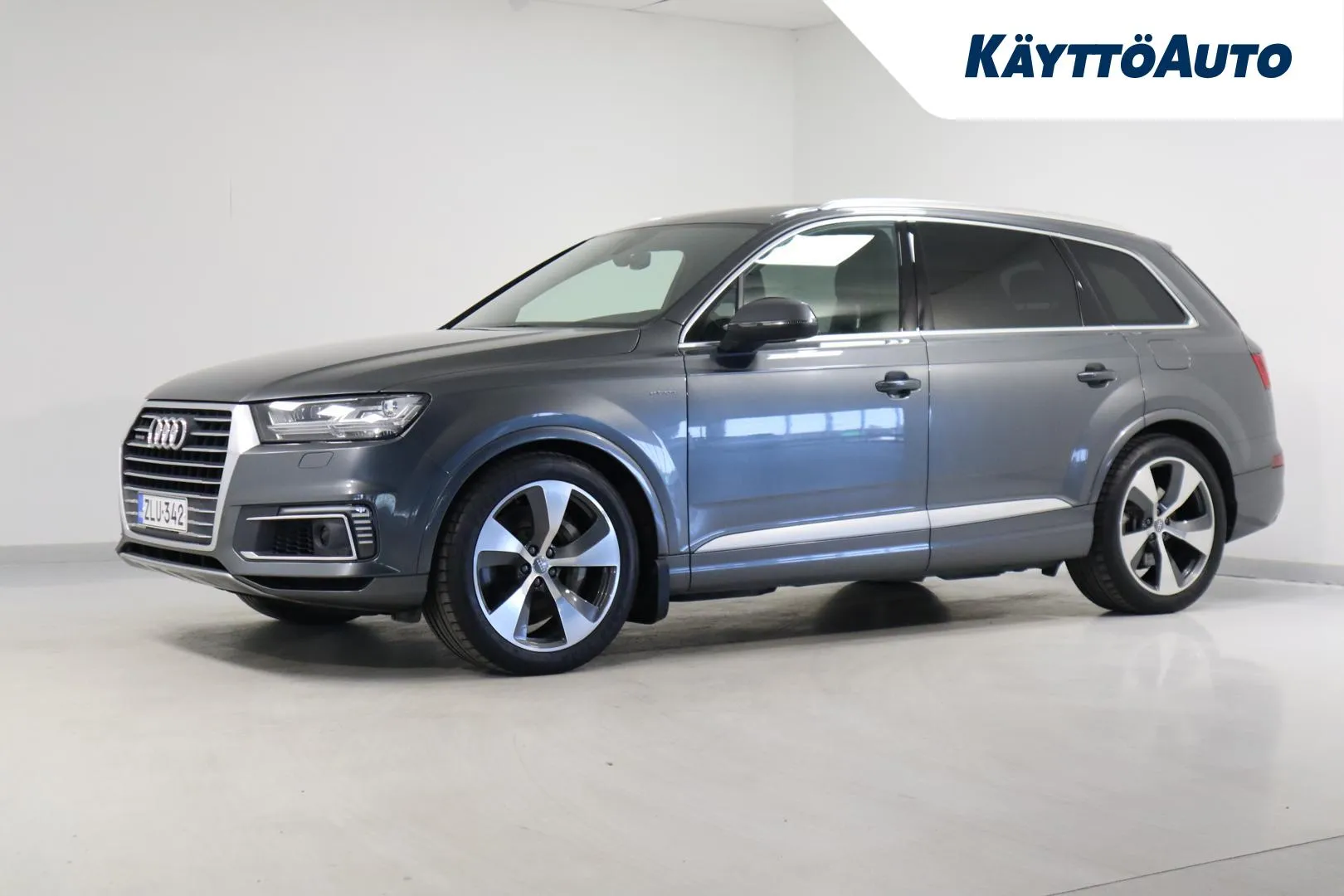 AUDI Q7 ZLU-342 carousel image