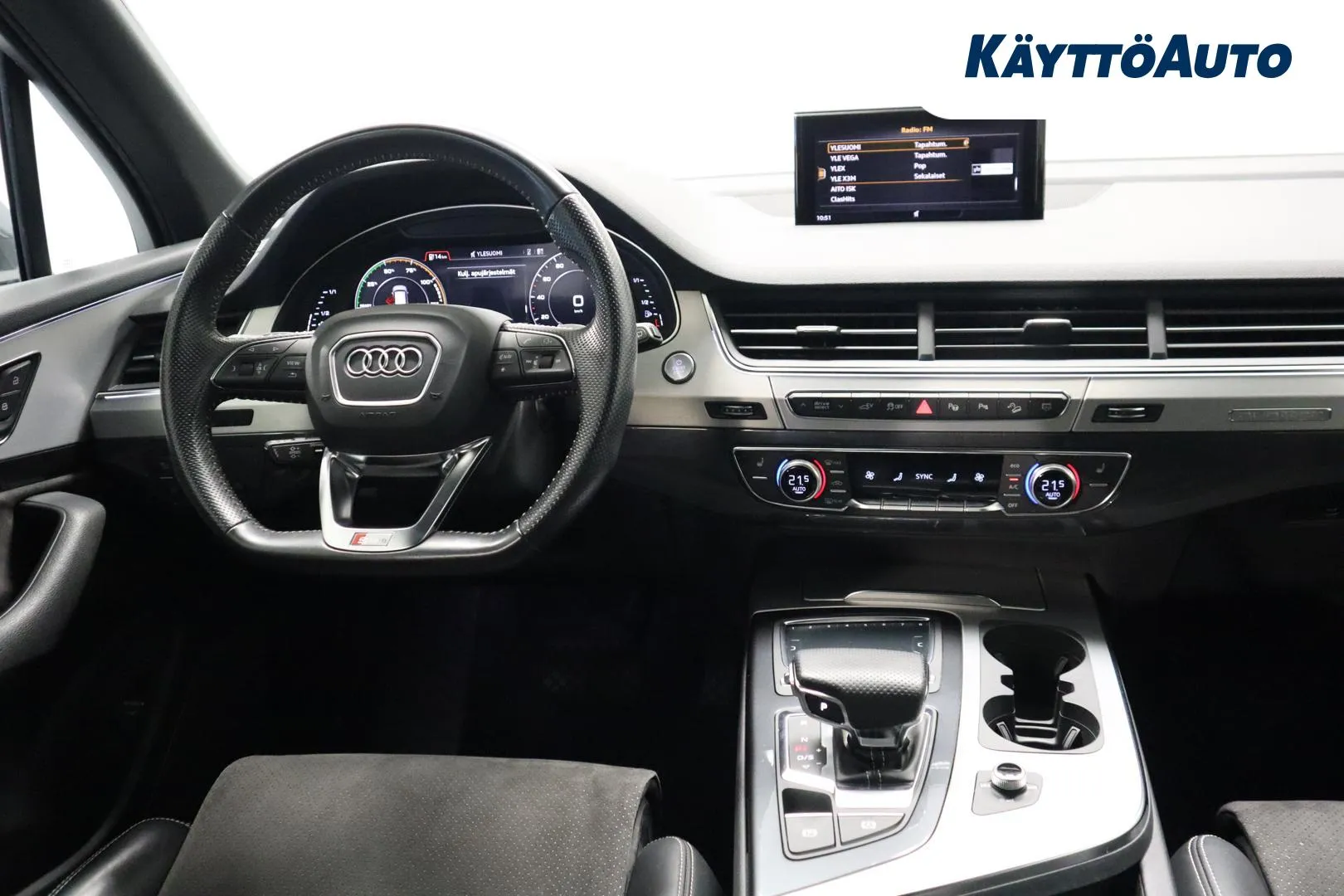 AUDI Q7 ZLU-342 carousel image