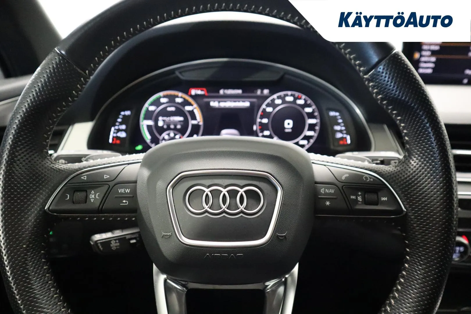 AUDI Q7 ZLU-342 carousel image