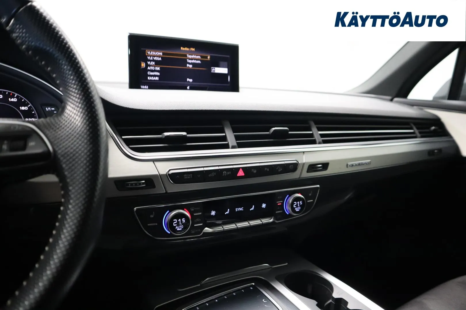 AUDI Q7 ZLU-342 carousel image