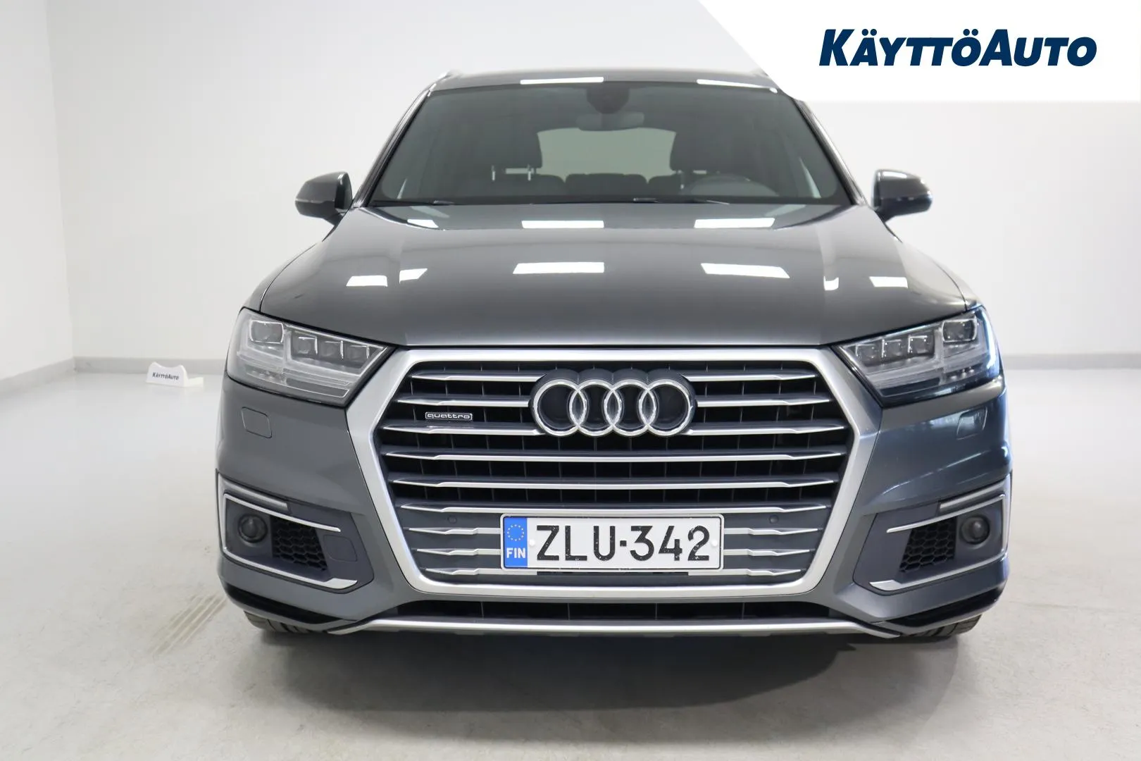 AUDI Q7 ZLU-342 carousel image