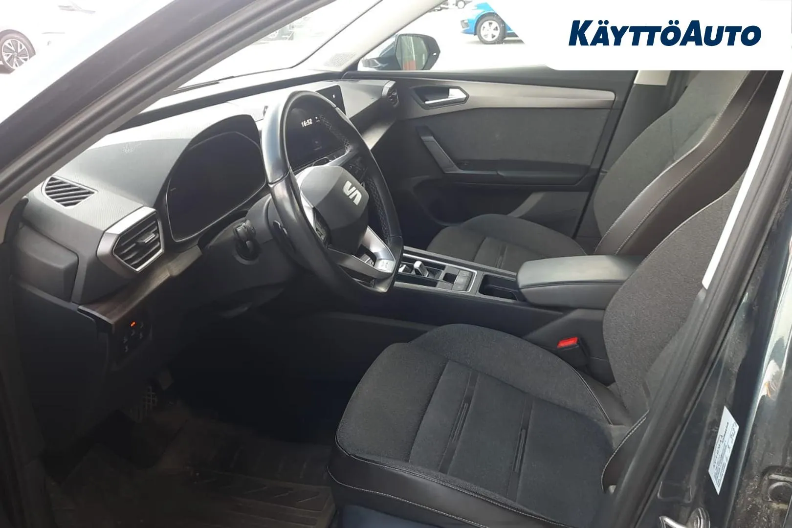 SEAT Leon CPP-474 carousel image