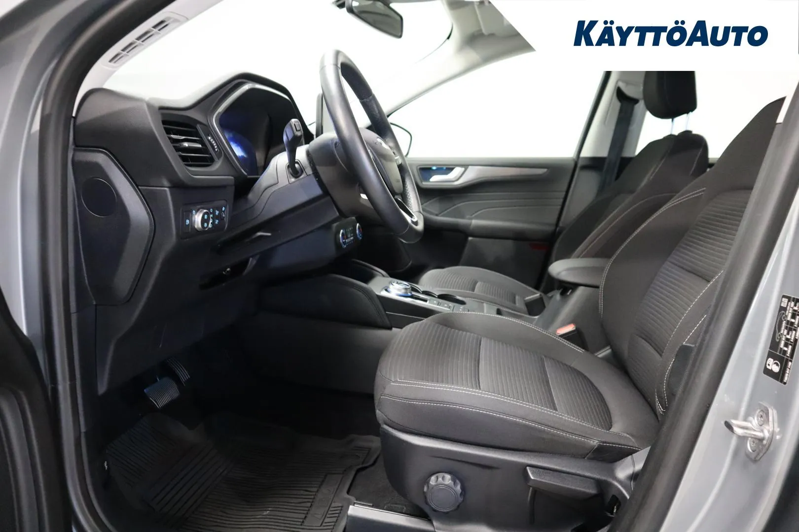 FORD Kuga FPE-131 carousel image