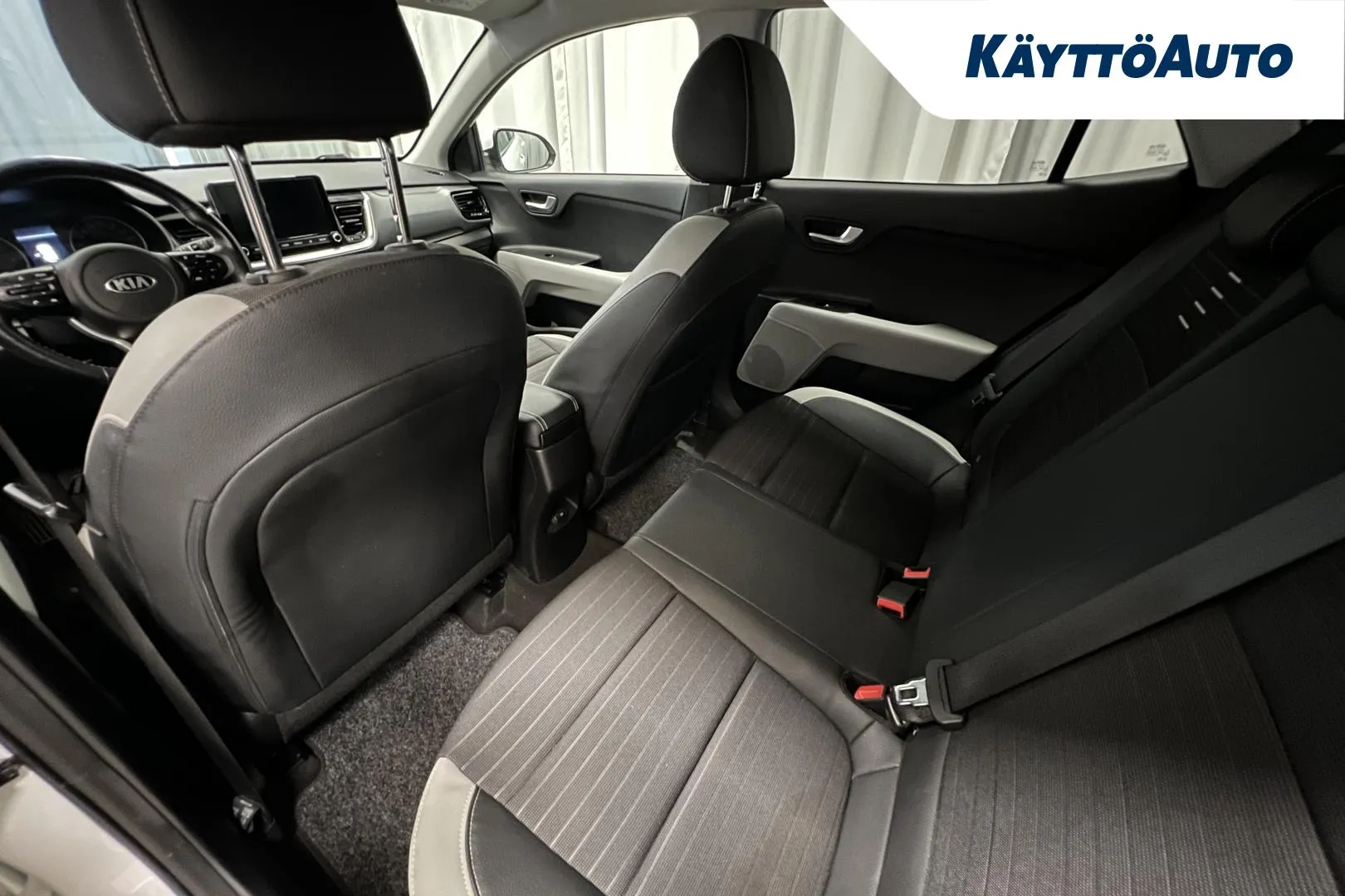 KIA Stonic KTZ-463 carousel image