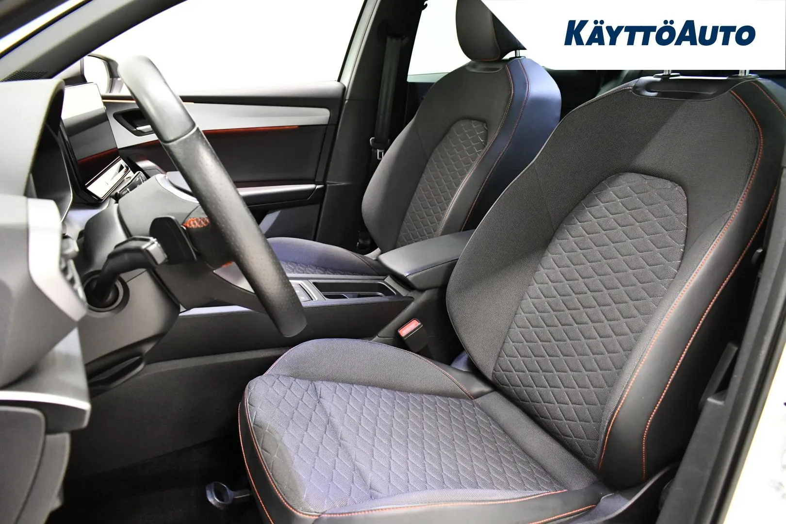 SEAT Leon XSZ-566 carousel image