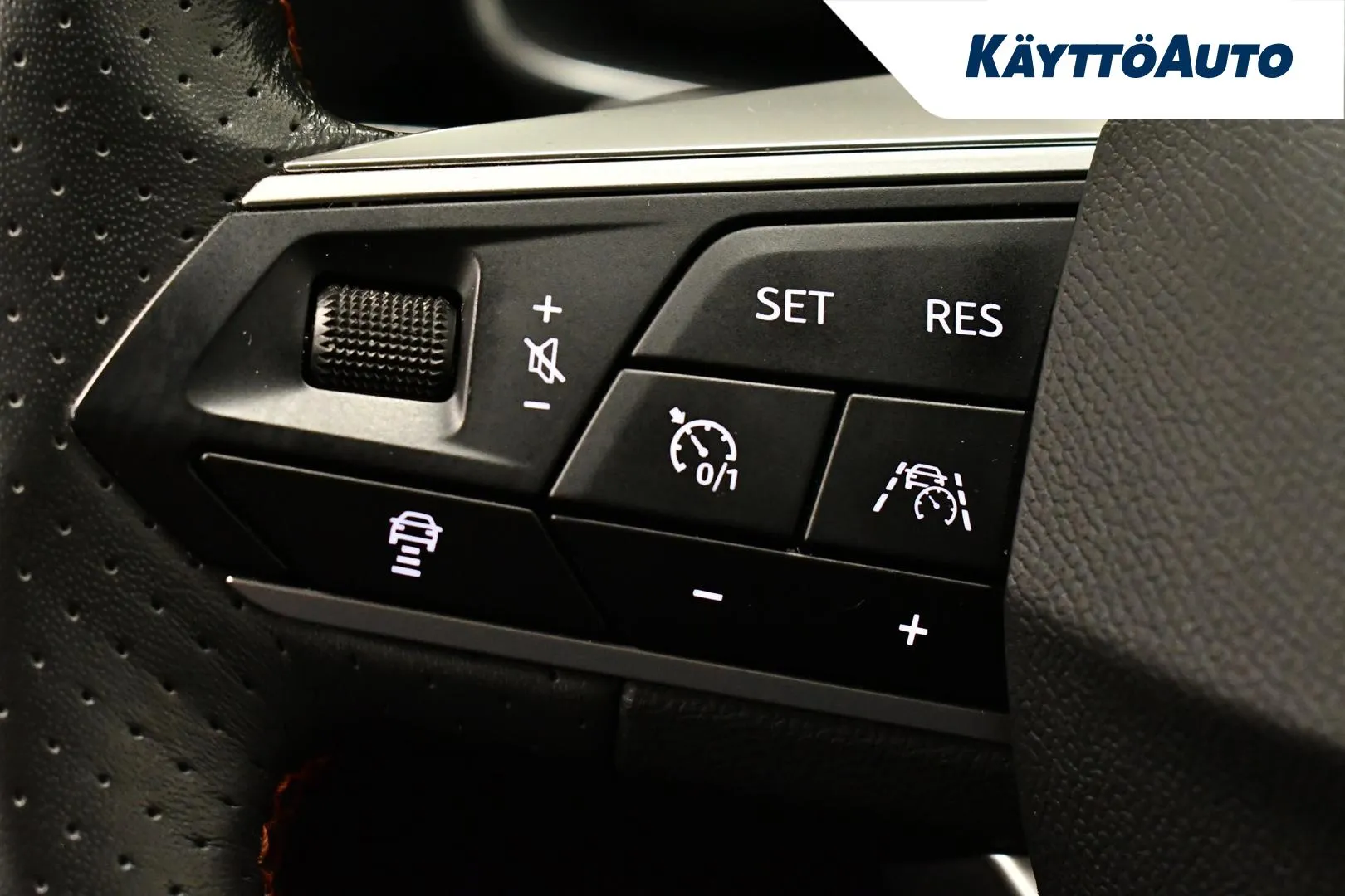 SEAT Leon XSZ-566 carousel image