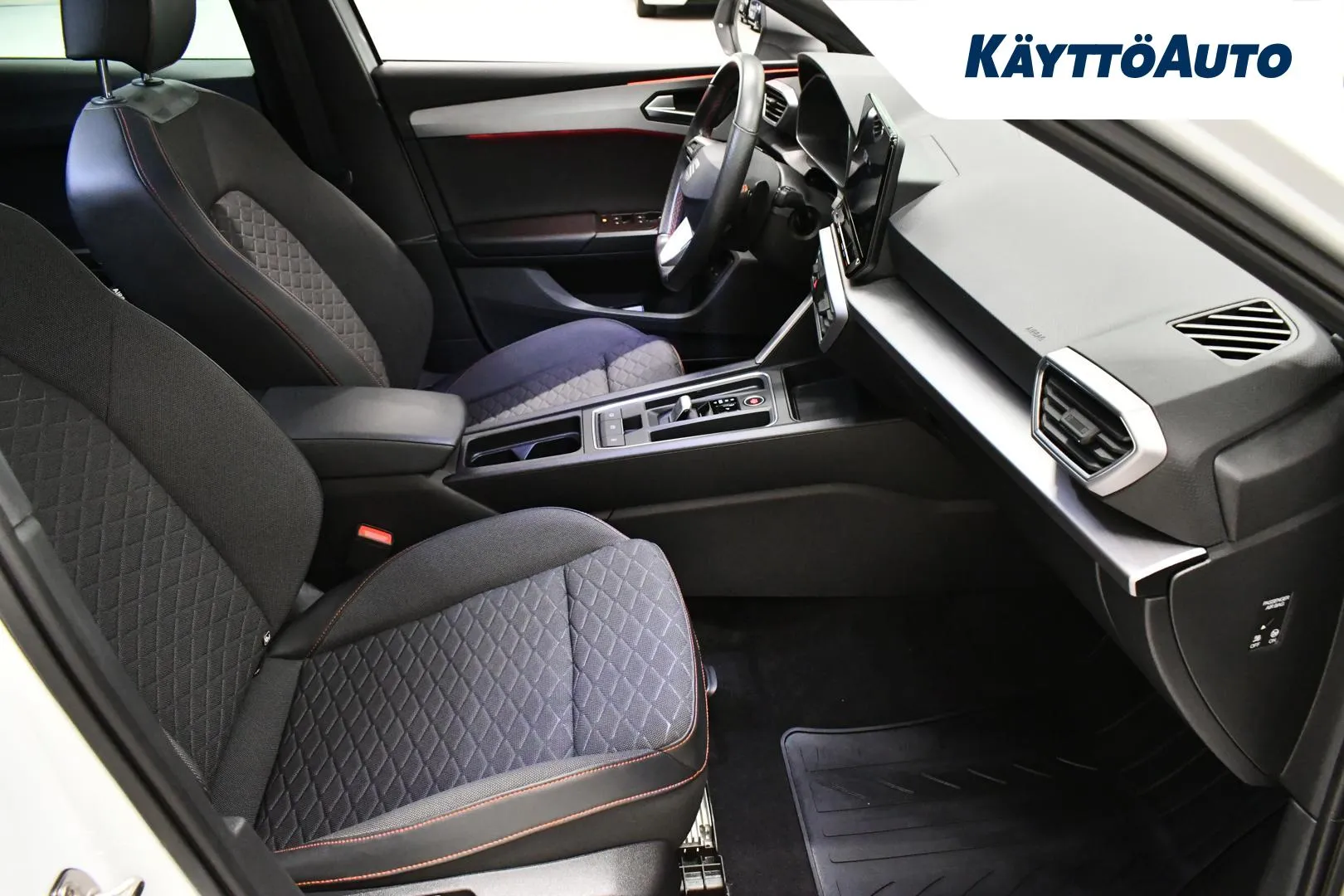 SEAT Leon XSZ-566 carousel image