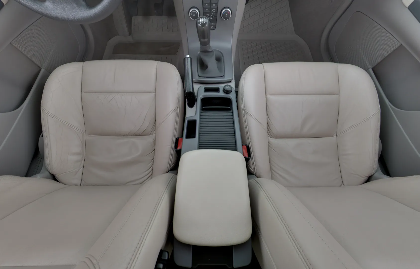 VOLVO C30 BPY-961 carousel image
