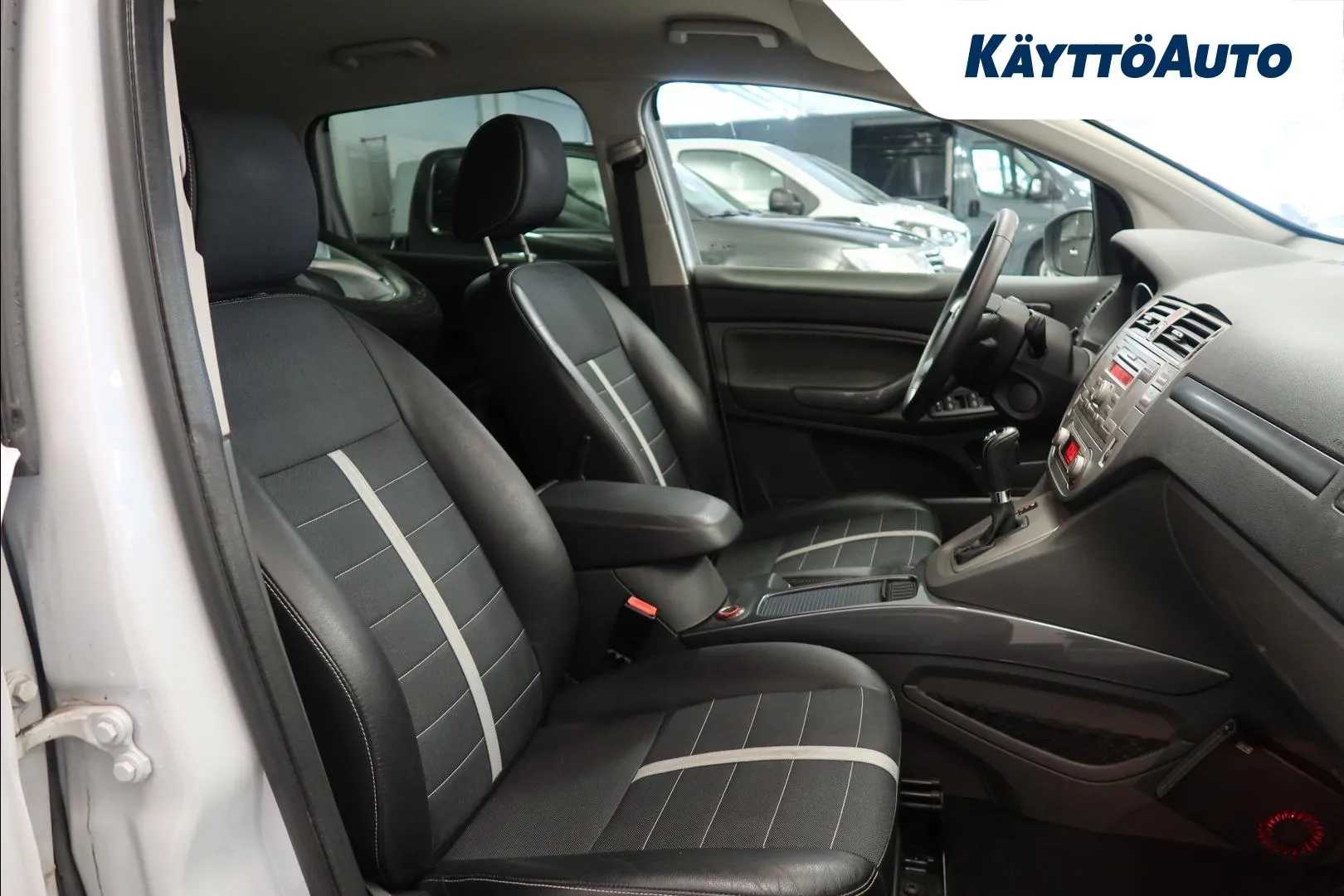 FORD Kuga GJS-968 carousel image