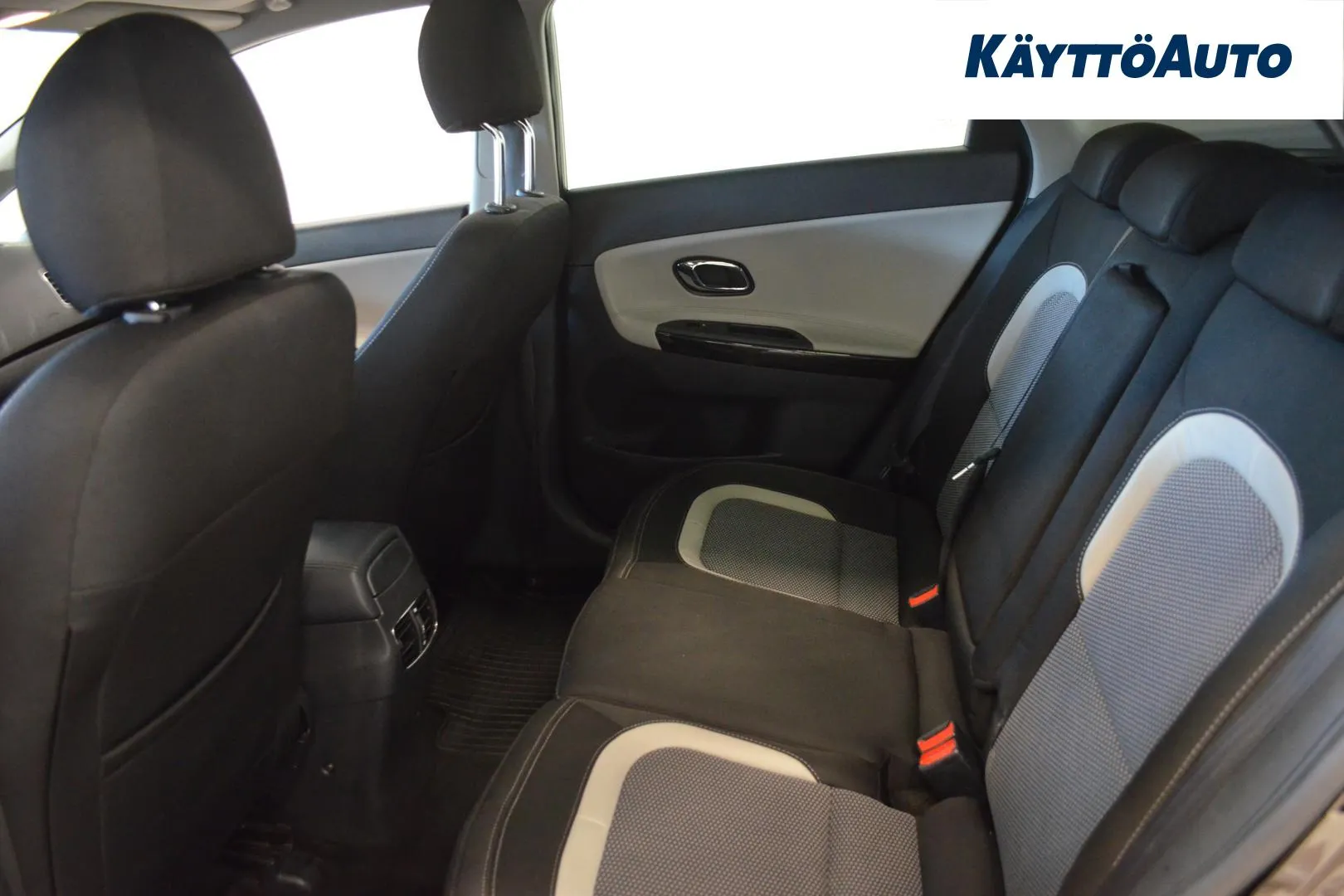 KIA CEED OTR-512 carousel image