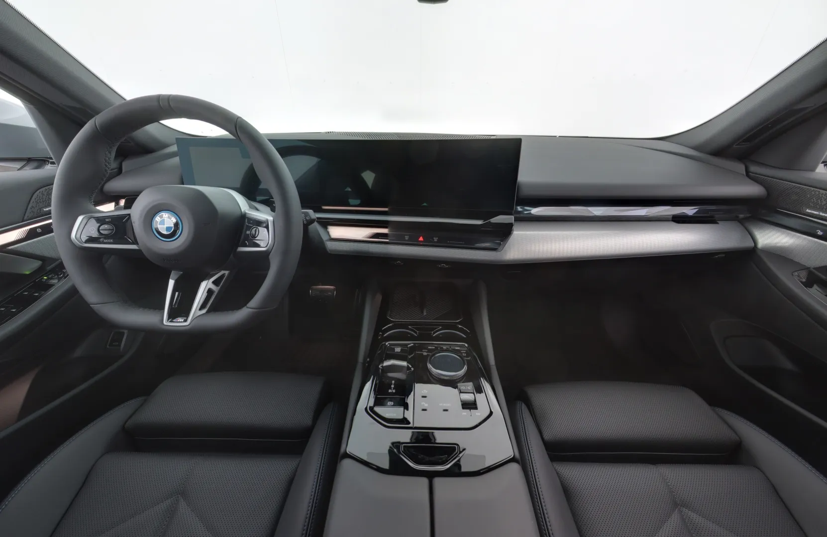 BMW 530e ISL-739 carousel image