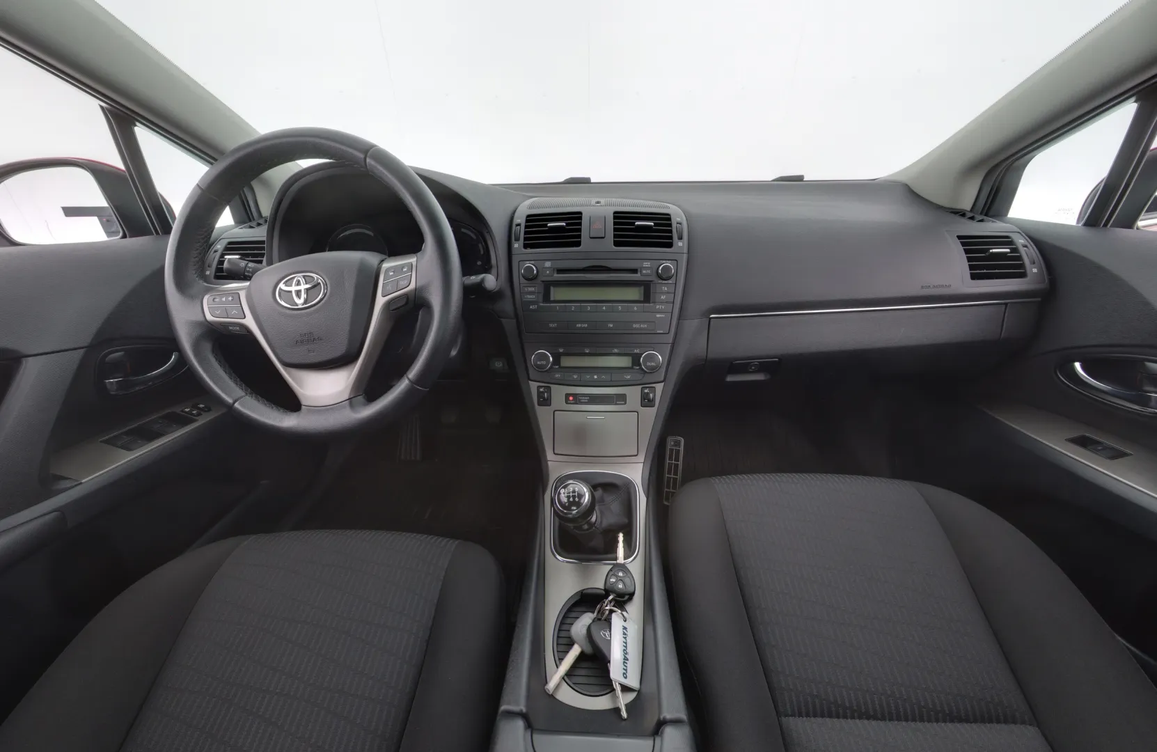 TOYOTA Avensis GIV-640 carousel image