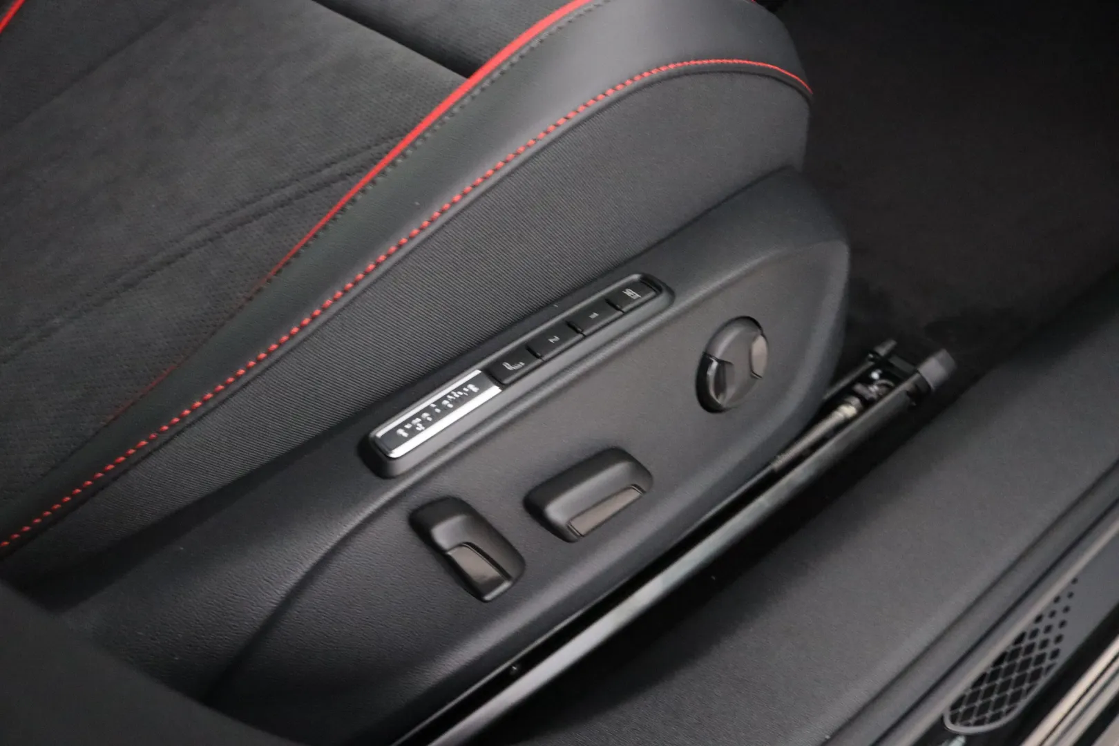 Volkswagen ID.7 GRL-387 carousel image