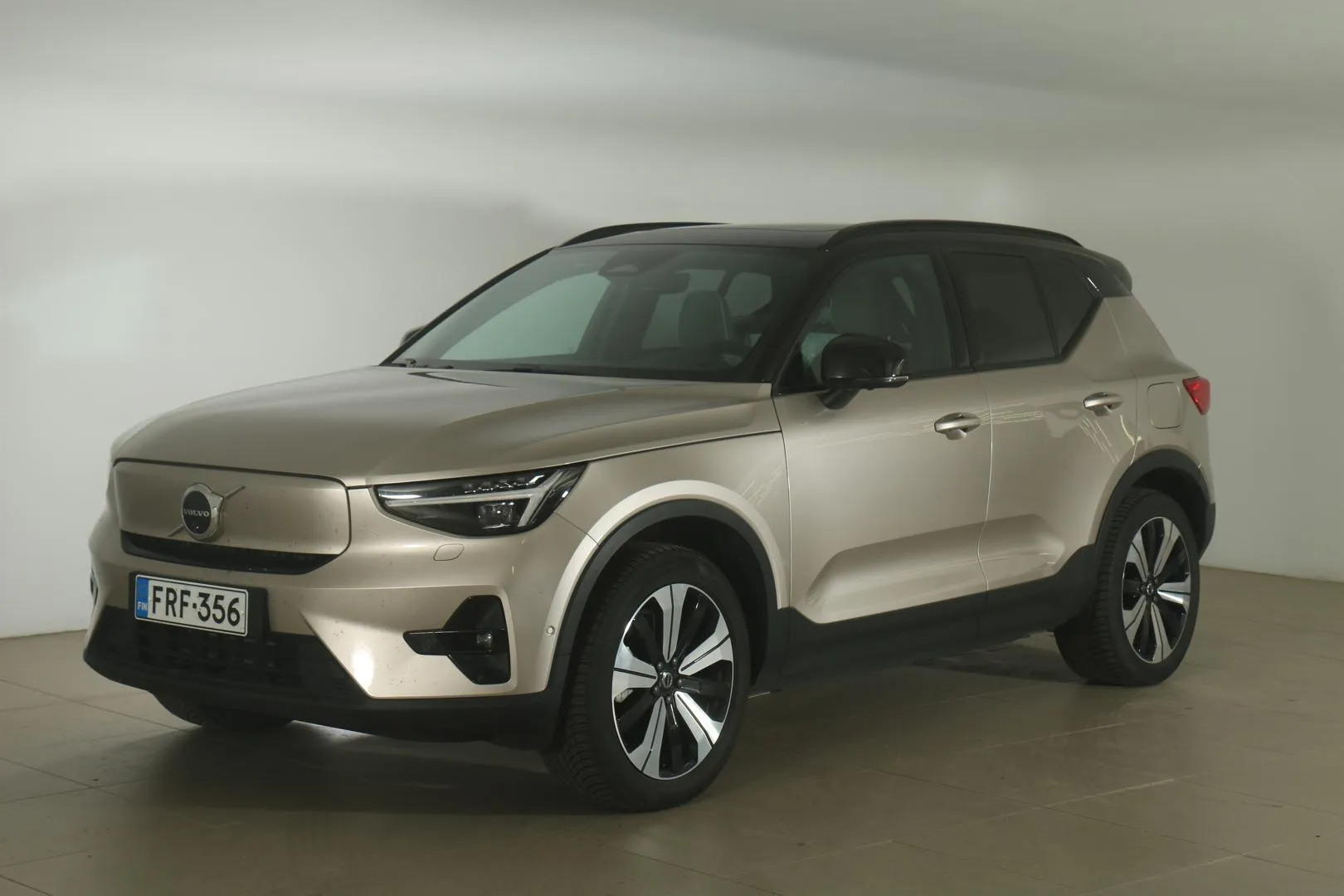 VOLVO XC40 FRF-356 carousel image