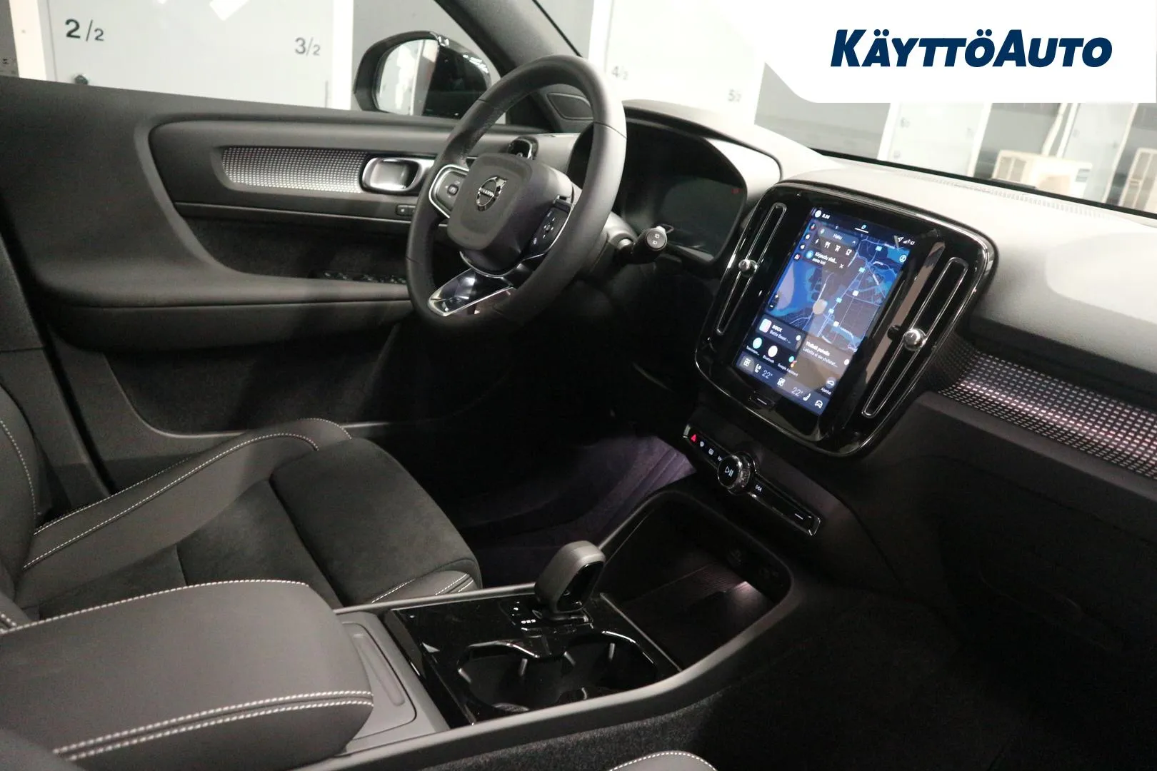 Volvo EX40 ZPP-502 carousel image