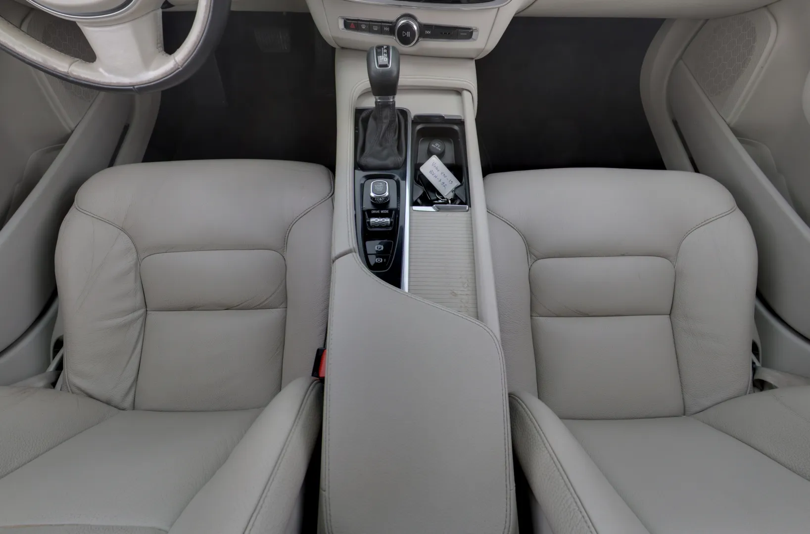 Volvo V90 BXH-792 carousel image