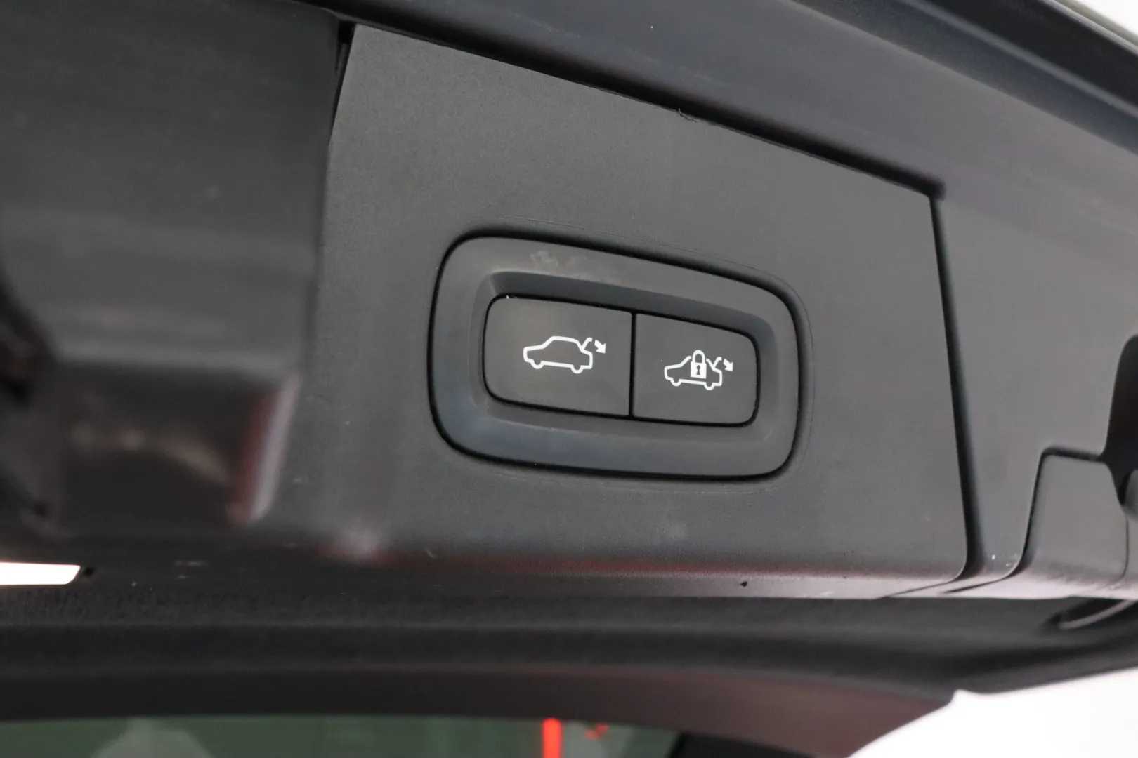 Volvo V90 BXH-792 carousel image