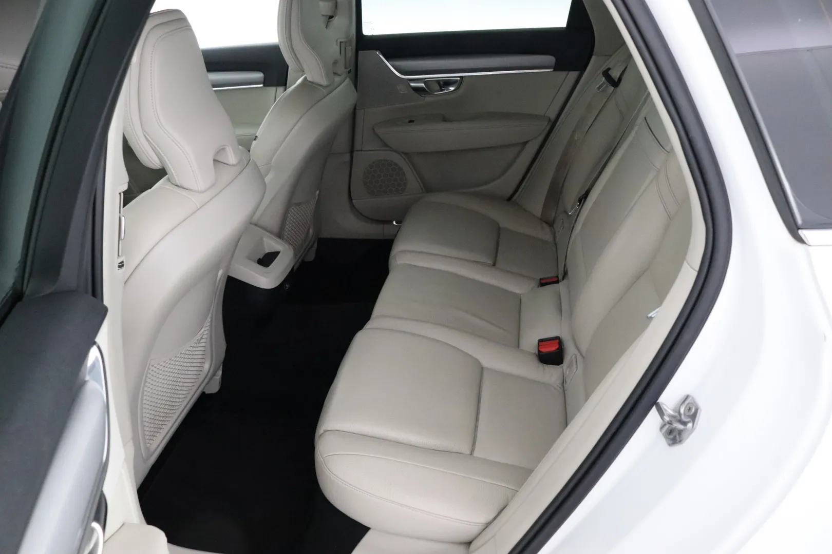Volvo V90 BXH-792 carousel image