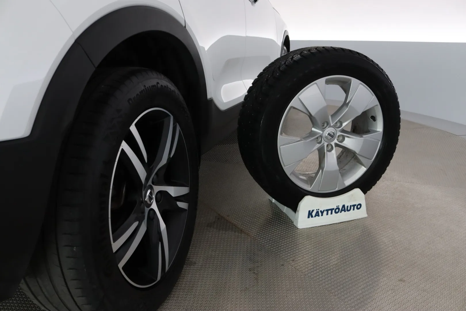 Volvo XC40 GZY-124 carousel image